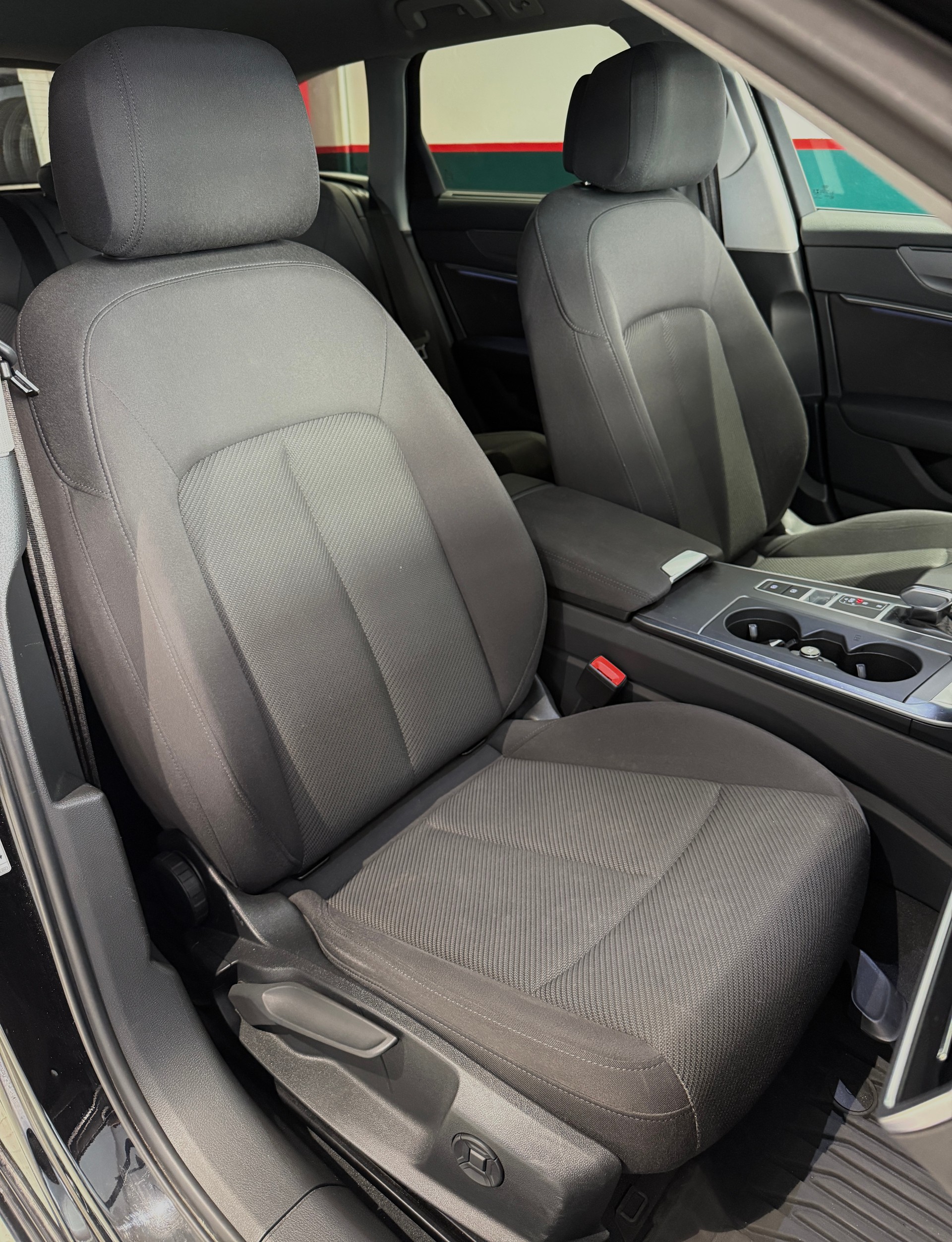 AUDI A6 Avant 45 TFSI quattro S-tronic-image-13