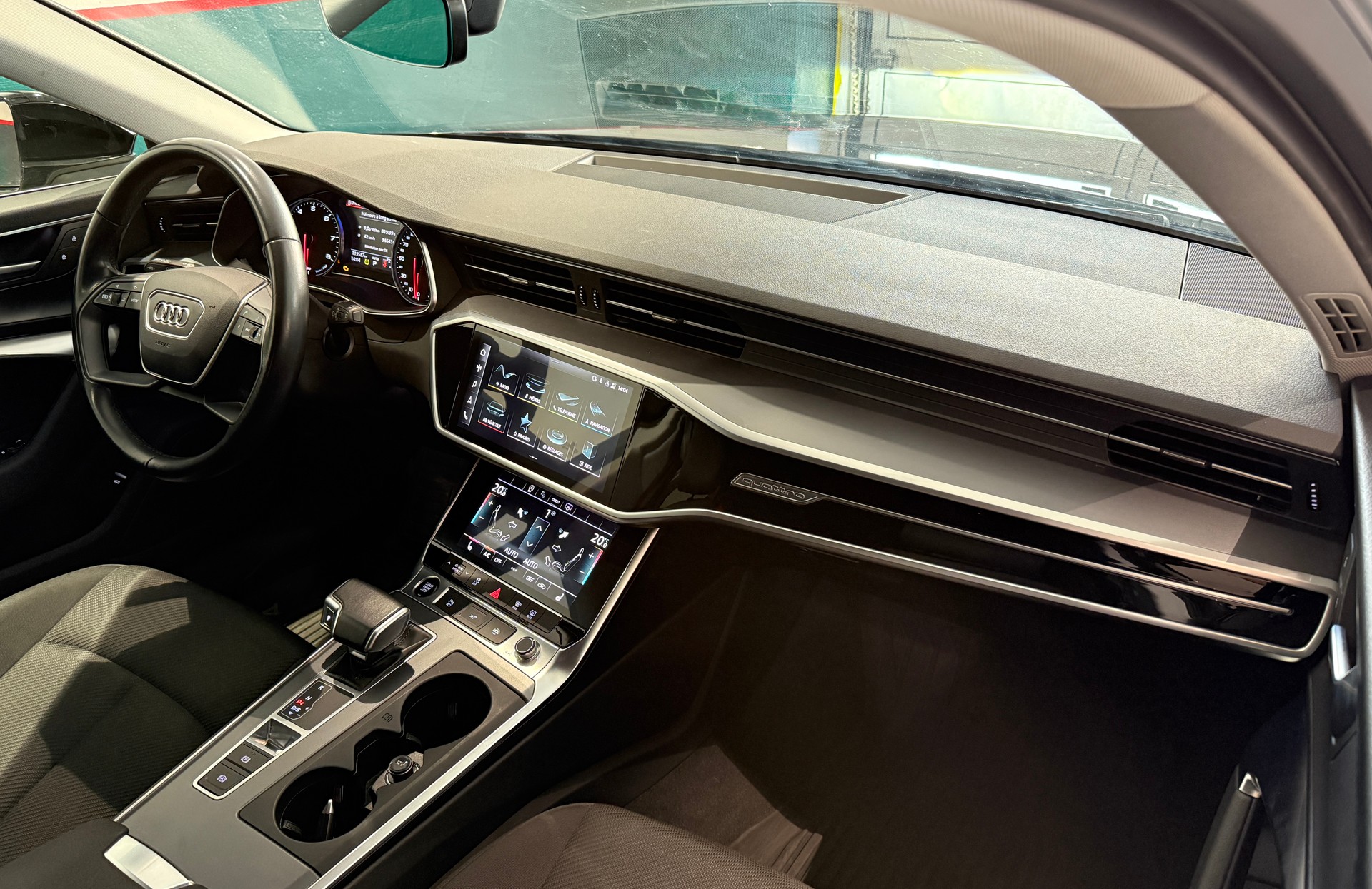 AUDI A6 Avant 45 TFSI quattro S-tronic-image-11