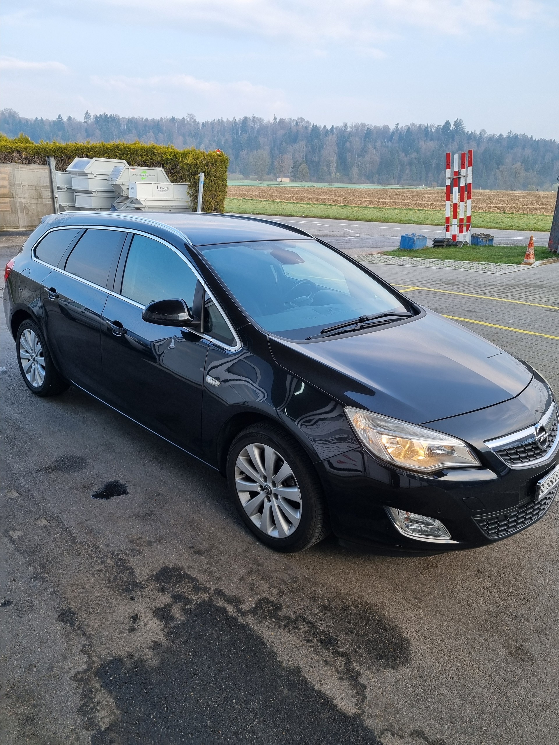 OPEL Astra SportsTourer 1.4i 16V Turbo Automatic-image-1