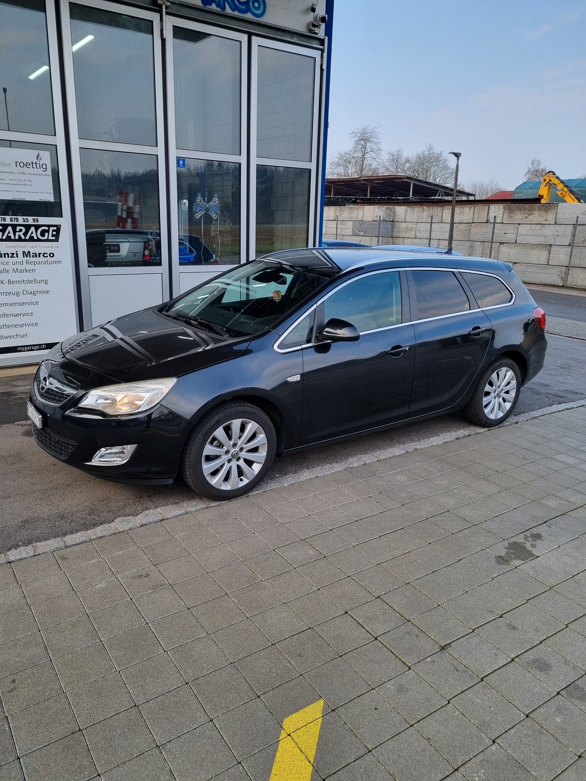 OPEL Astra SportsTourer 1.4i 16V Turbo Automatic