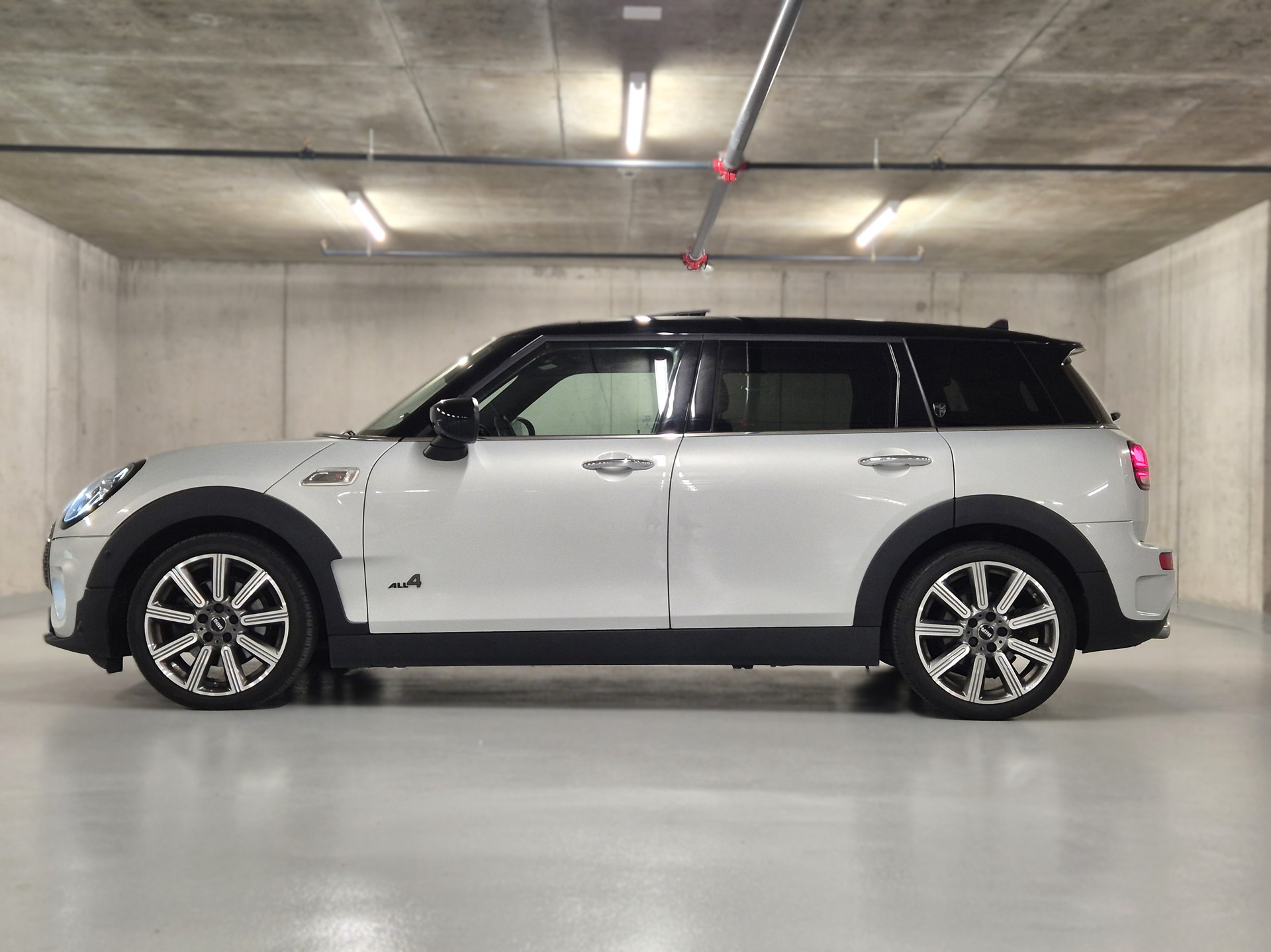 MINI Clubman Cooper S ALL4 Steptronic-showroom-element-3