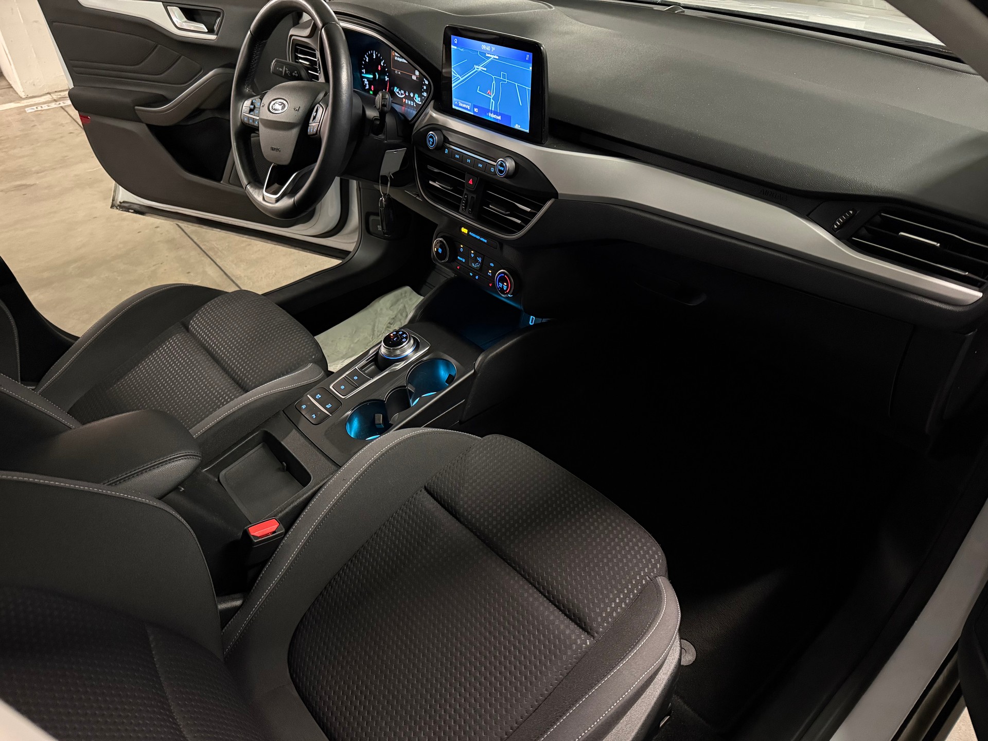 FORD Focus 1.5 TDCi Cool Connect Automatic RF Kamera-image-7