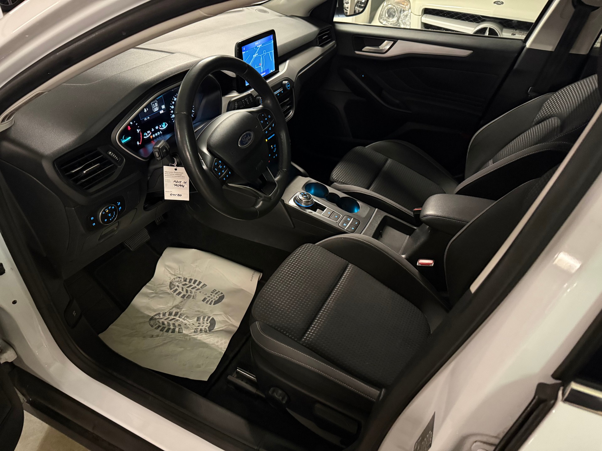 FORD Focus 1.5 TDCi Cool Connect Automatic RF Kamera-image-8