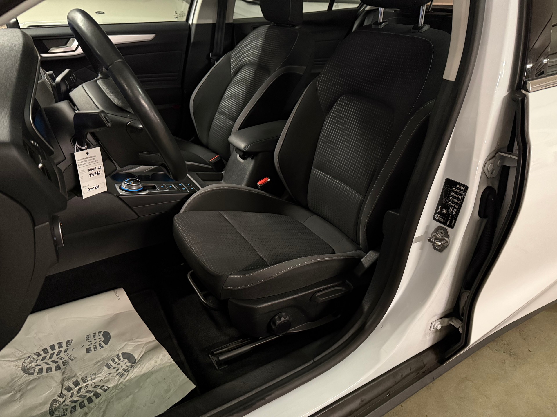 FORD Focus 1.5 TDCi Cool Connect Automatic RF Kamera-image-9