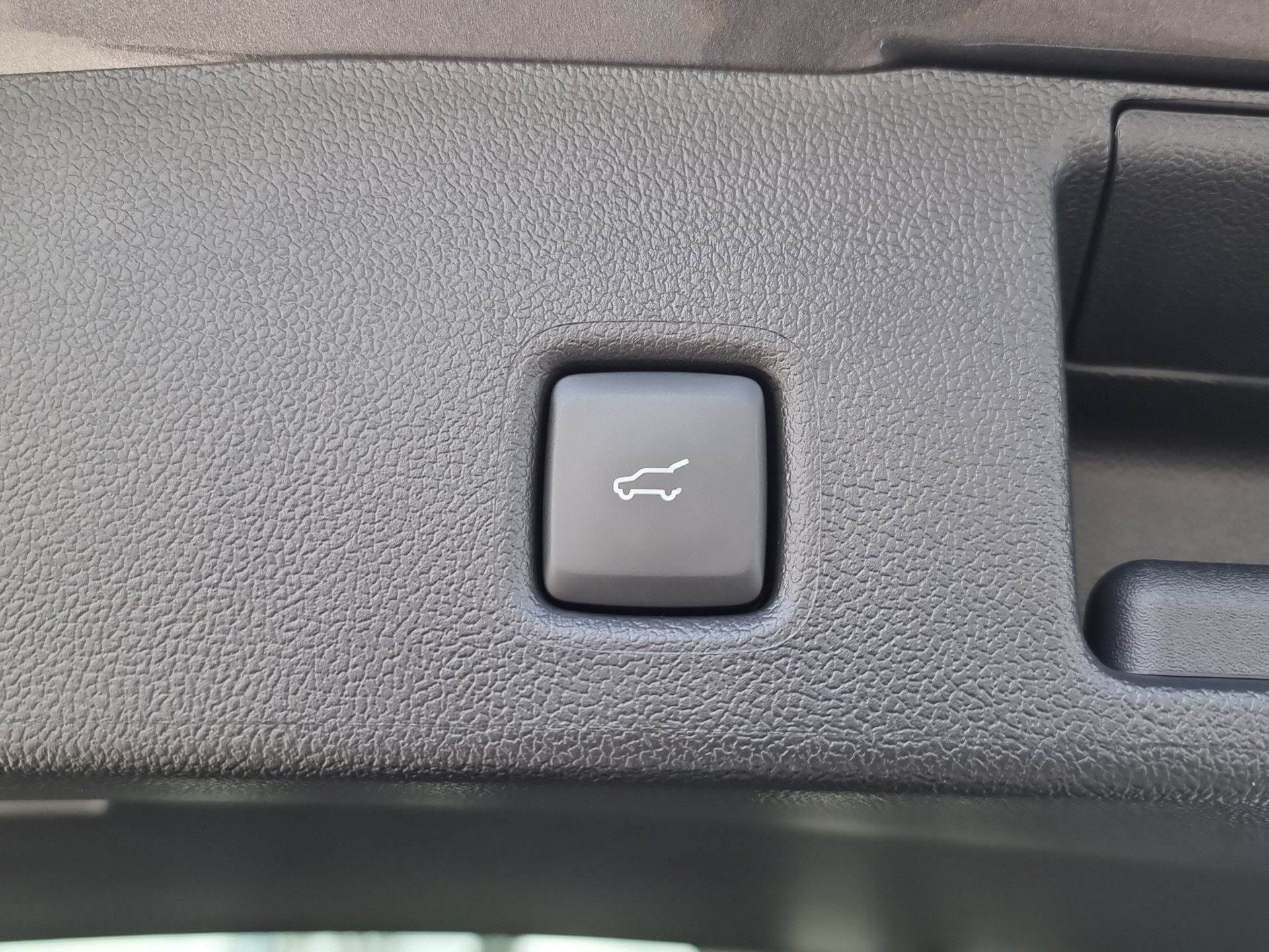 FORD Kuga 2.5 Hybrid ST-Line X 4x4-image-14