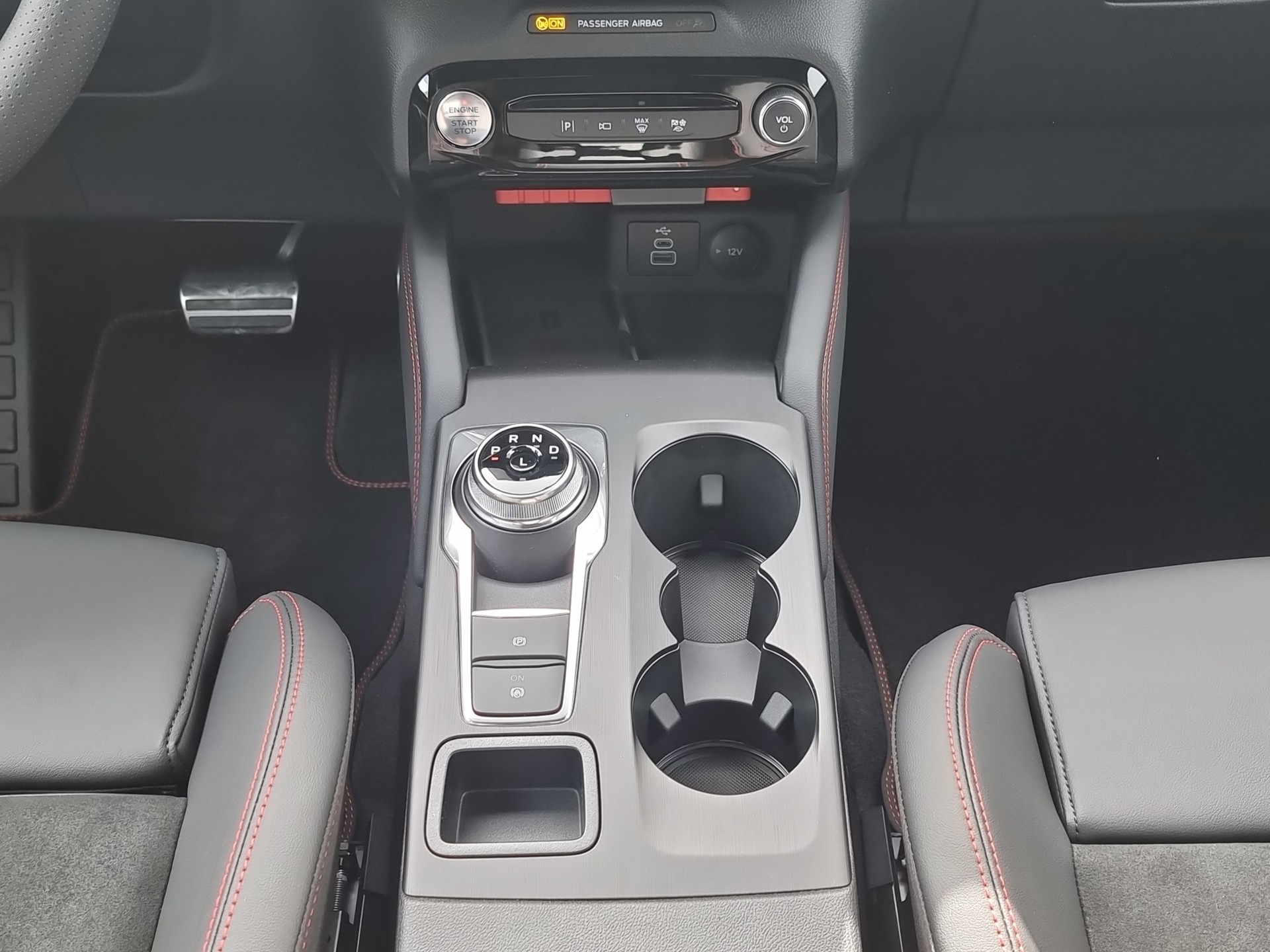 FORD Kuga 2.5 Hybrid ST-Line X 4x4-image-8