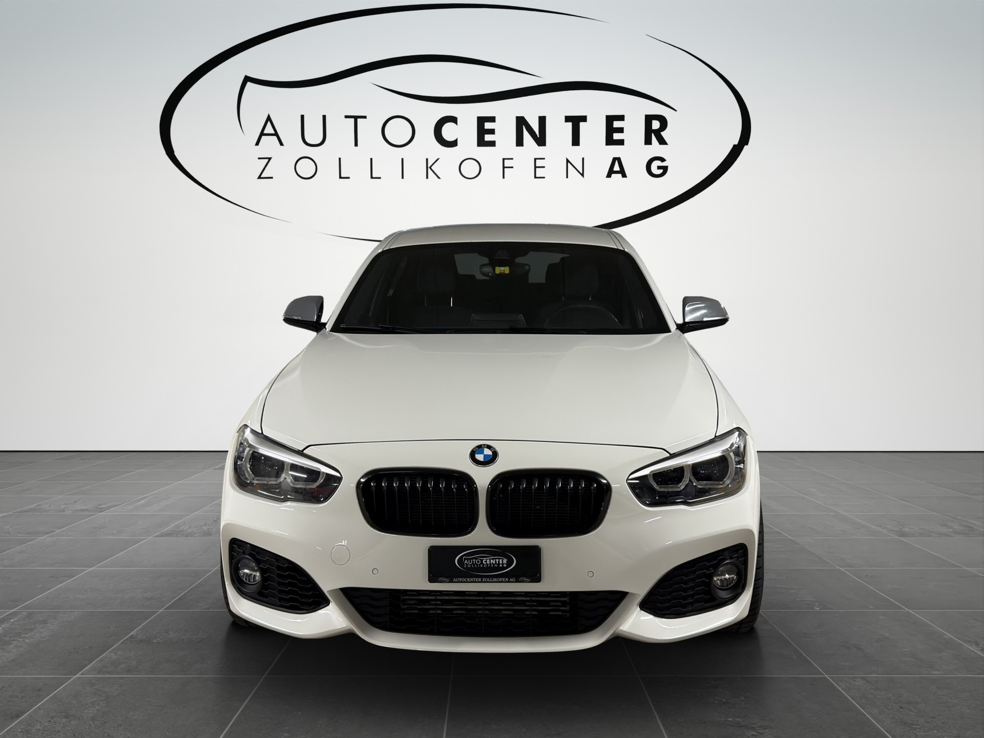BMW 120d xDrive Edition M Sport Steptronic-image-1