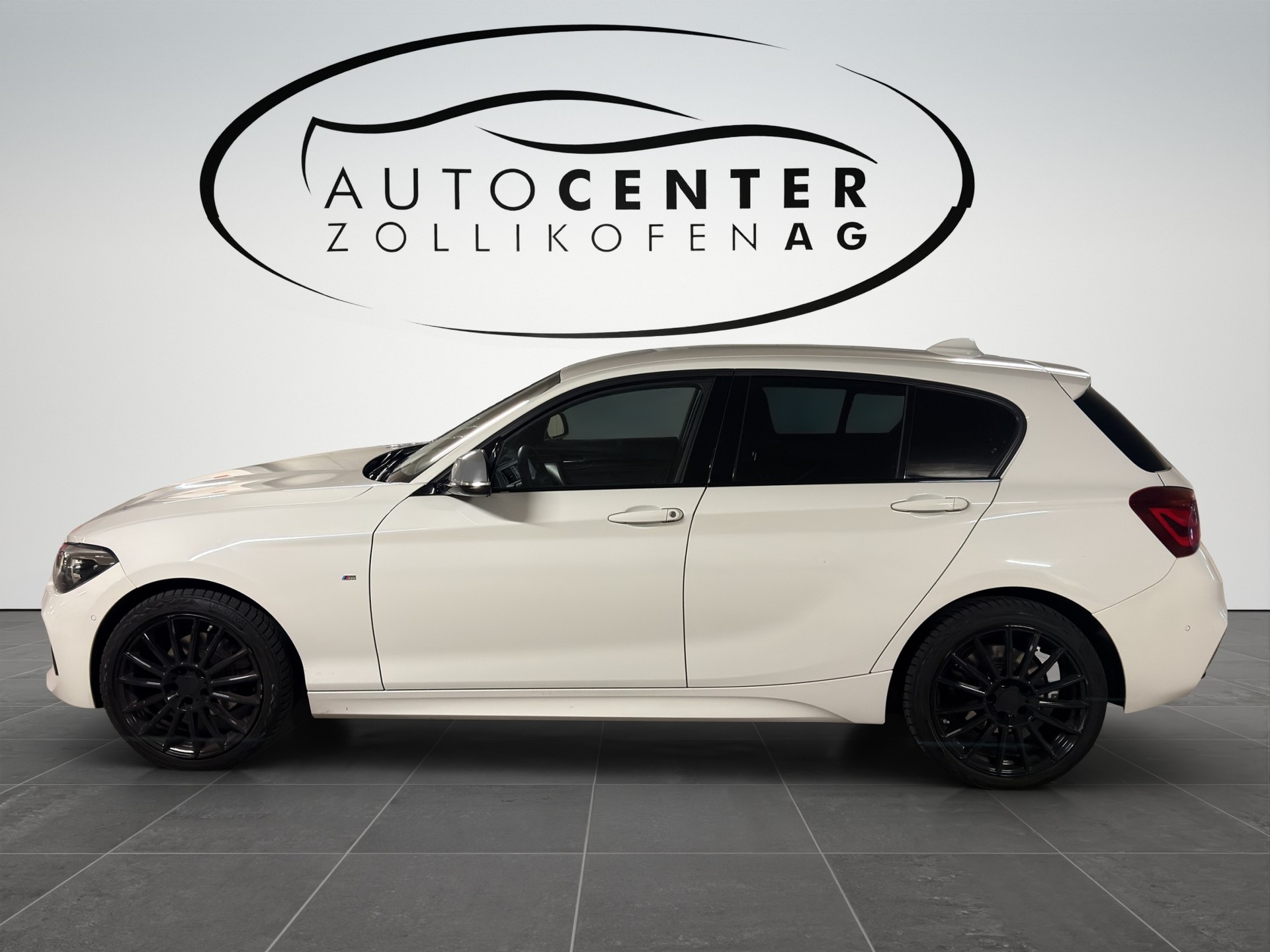 BMW 120d xDrive Edition M Sport Steptronic-image-3