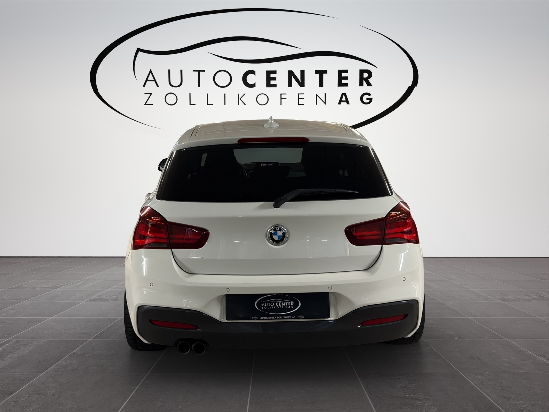 BMW 120d xDrive Edition M Sport Steptronic-image-7