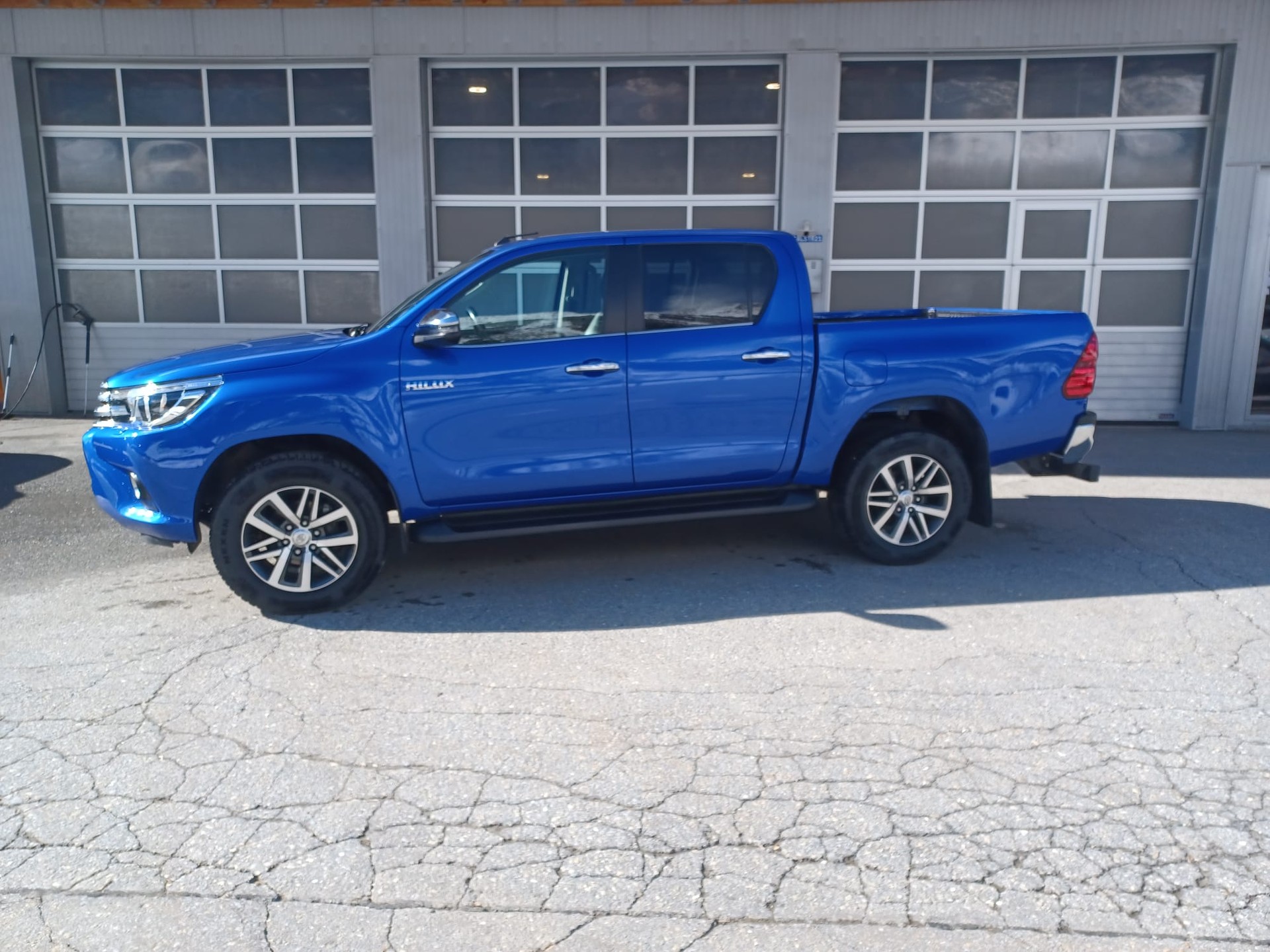 TOYOTA Hilux 2.4-4D Sol Premium Double Cab 4x4 A-image-2