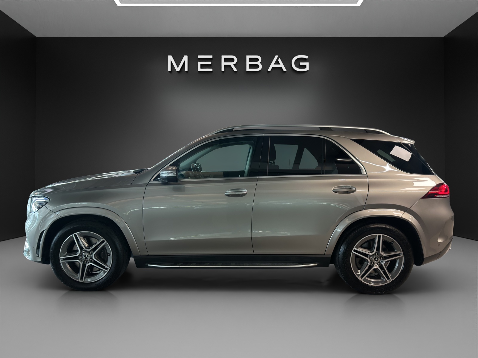 MERCEDES-BENZ GLE 300 d AMG Line 4Matic-image-2