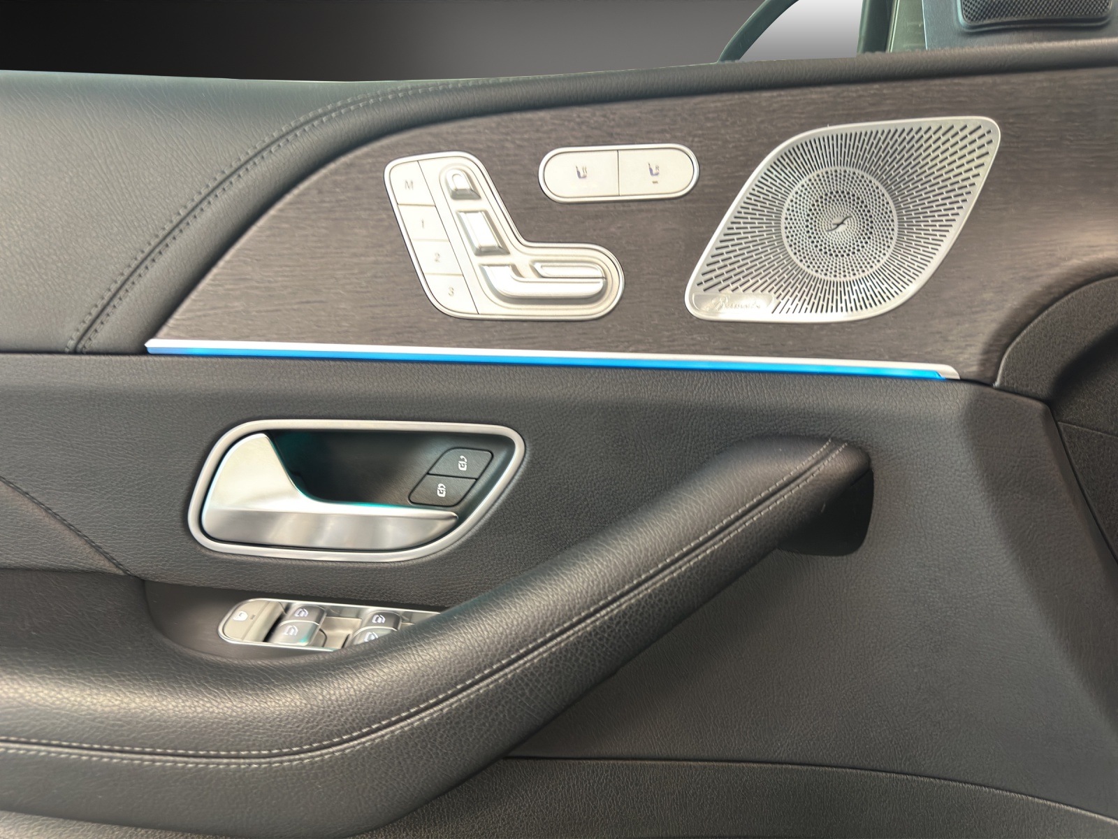 MERCEDES-BENZ GLE 300 d AMG Line 4Matic-image-12