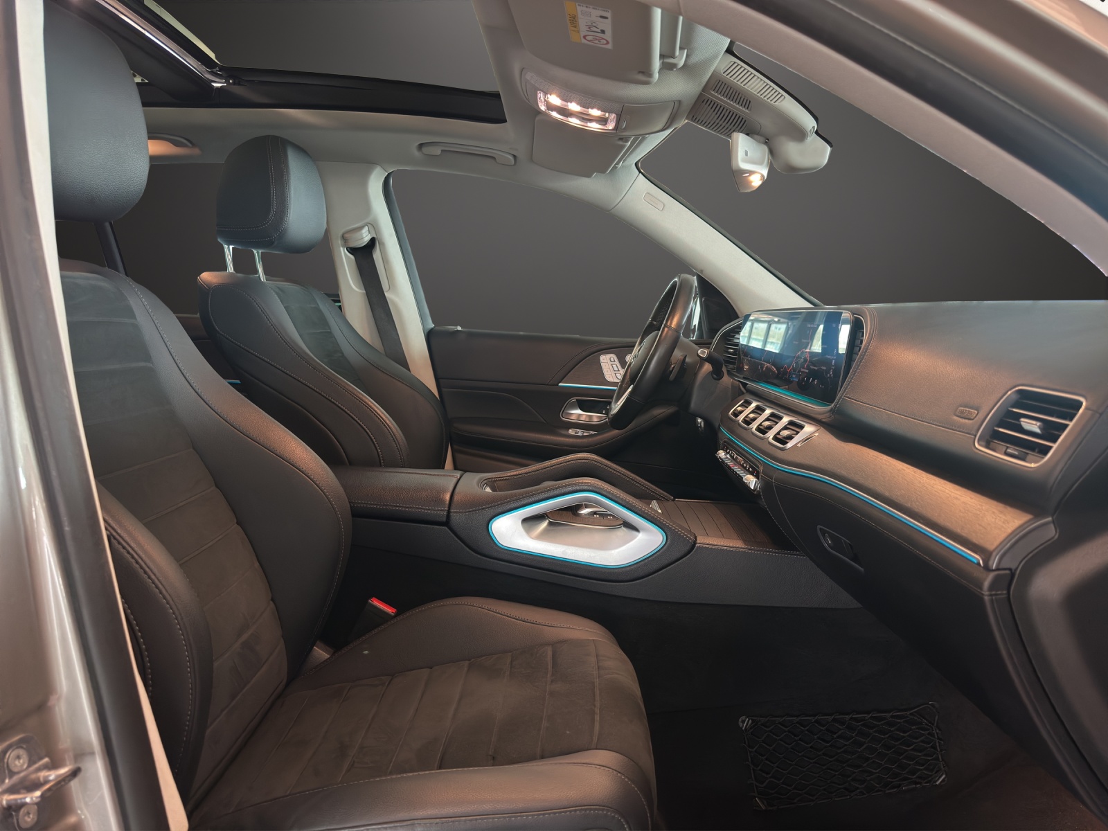 MERCEDES-BENZ GLE 300 d AMG Line 4Matic-image-10