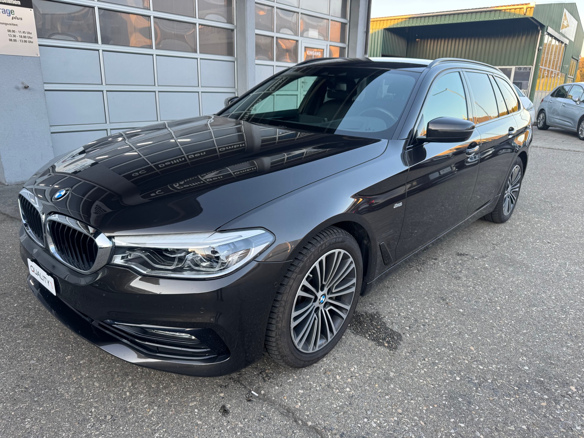 BMW 530d xDrive Touring Sport Line Steptronic