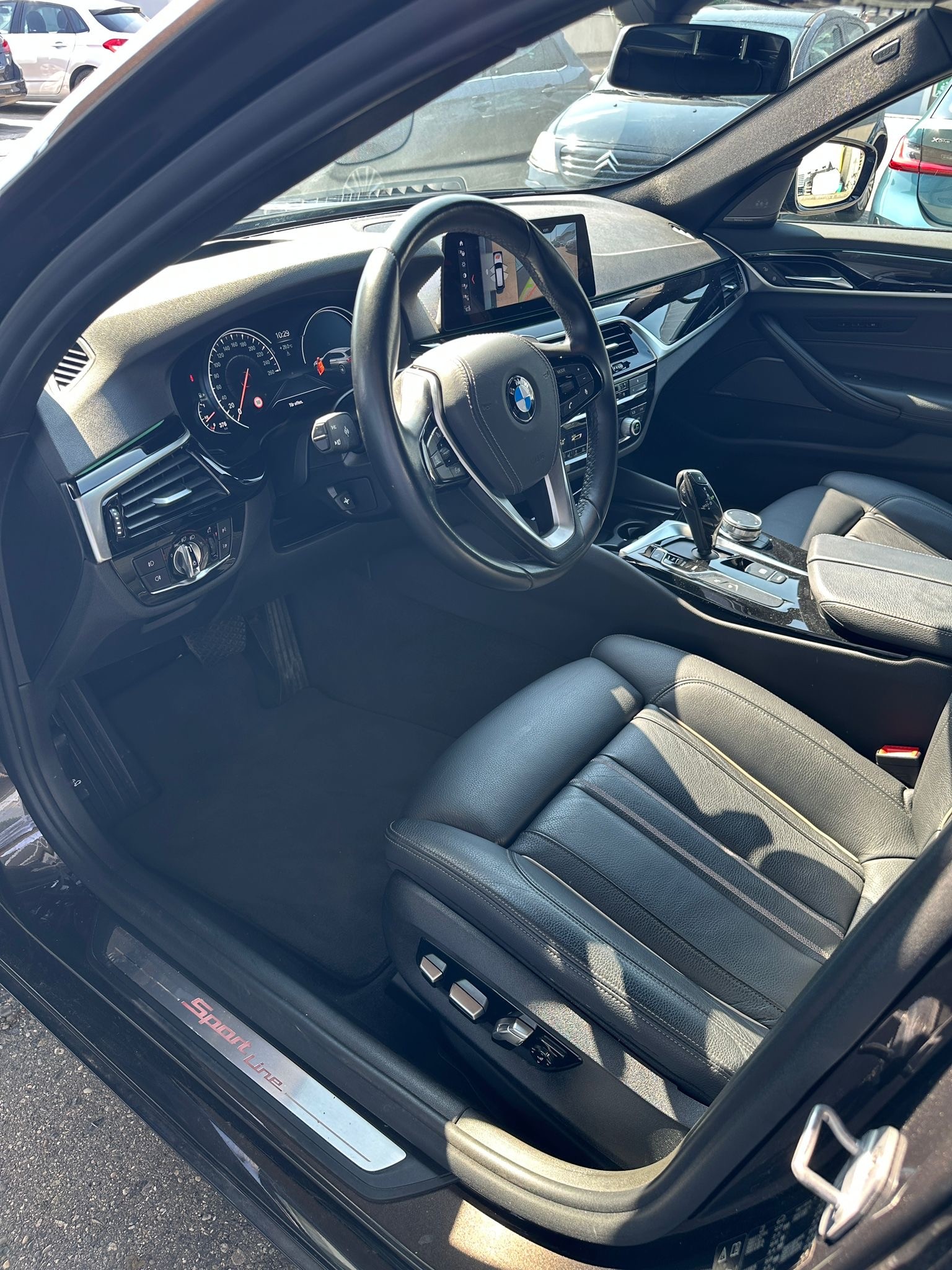 BMW 530d xDrive Touring Sport Line Steptronic-image-5