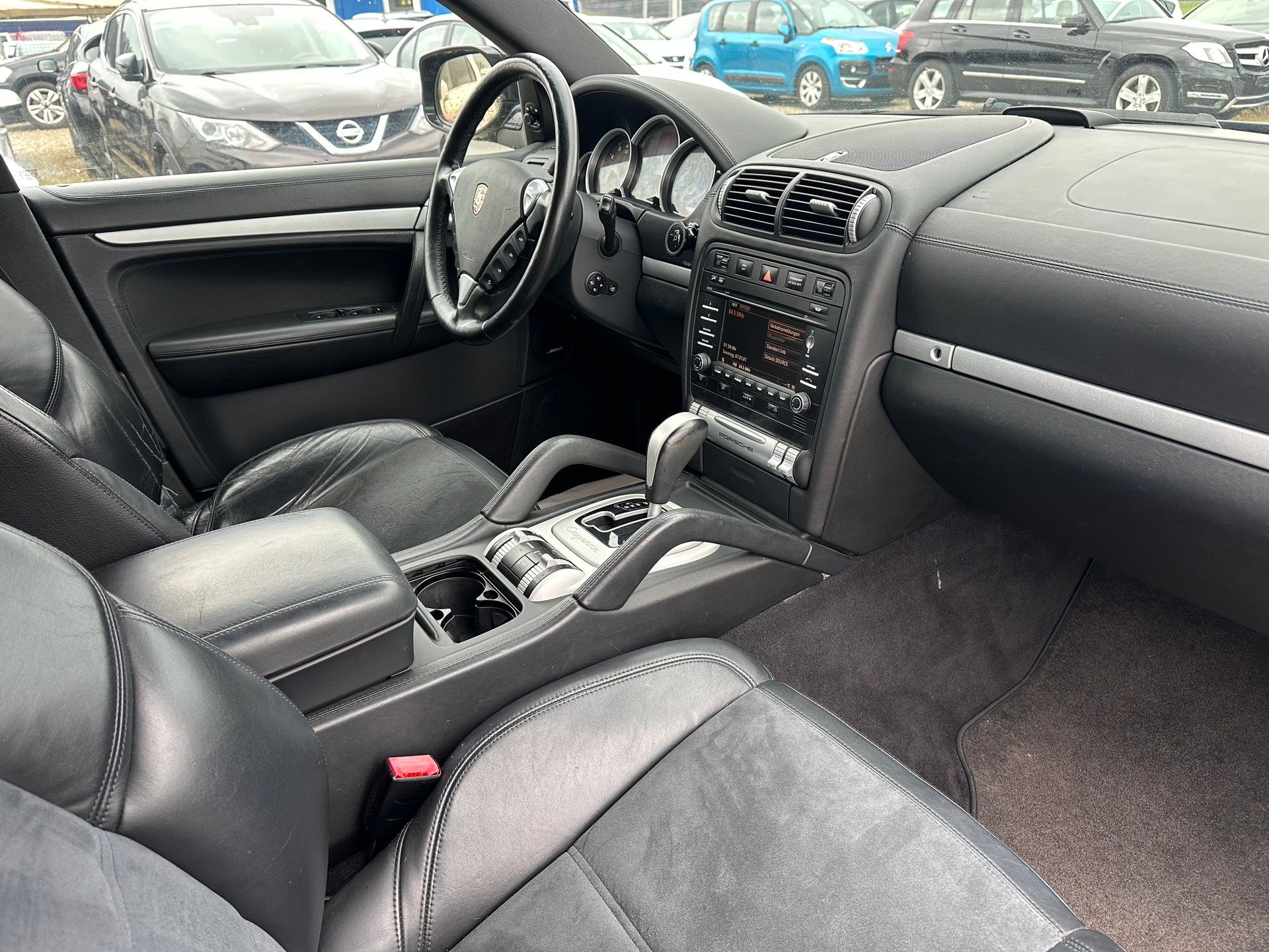PORSCHE Cayenne S-image-13