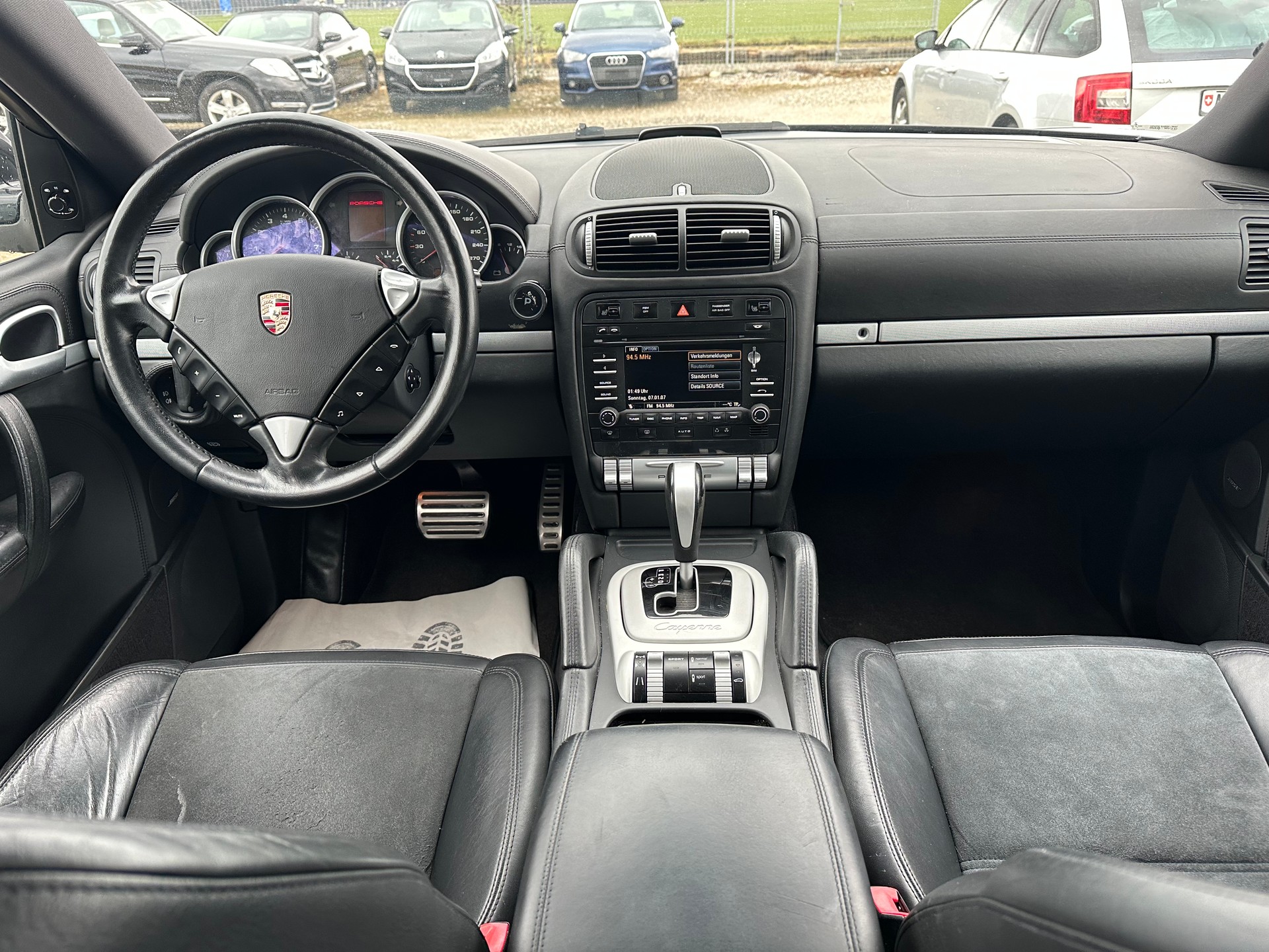 PORSCHE Cayenne S-image-9