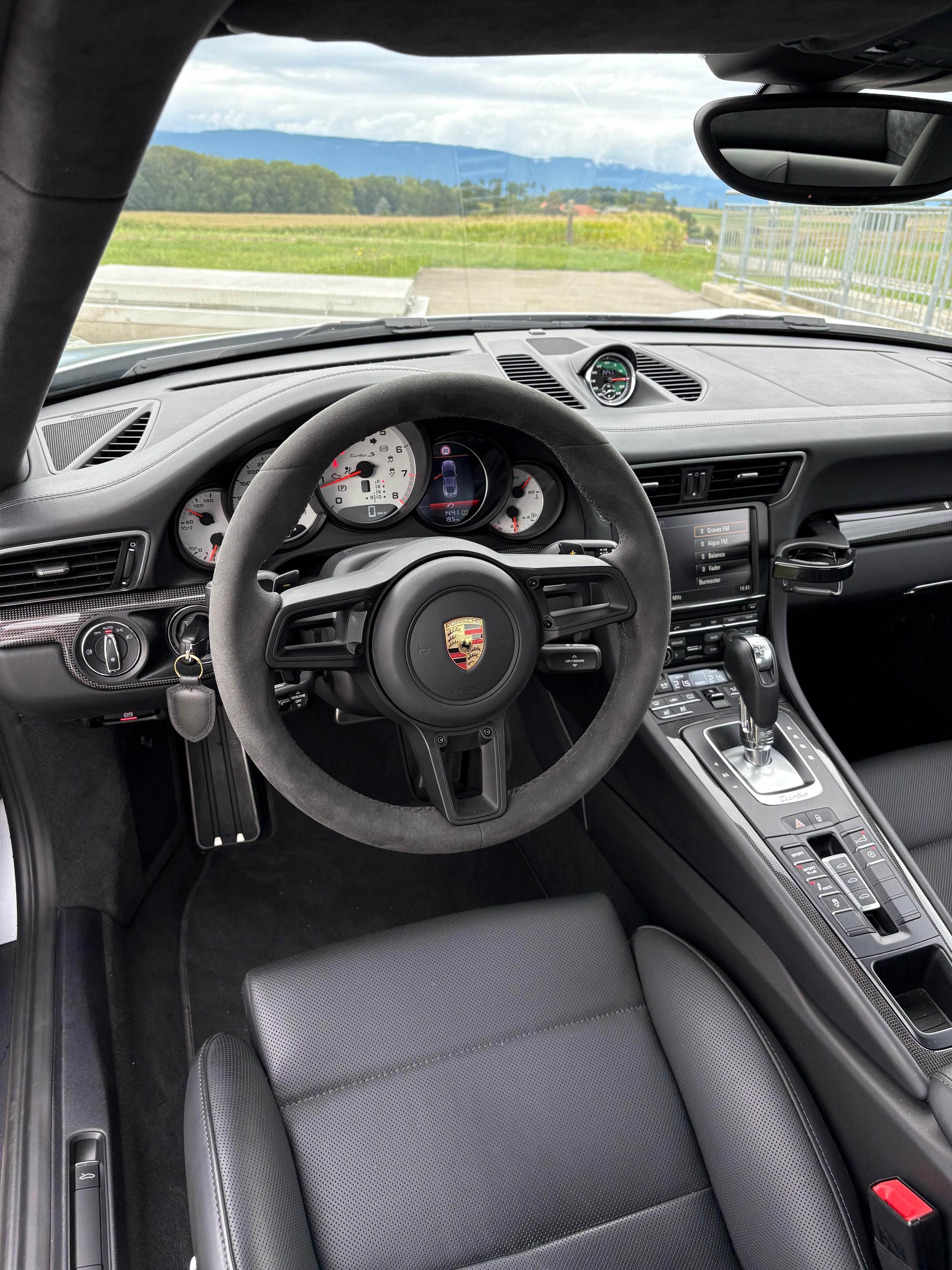 PORSCHE 911 Turbo S PDK-image-12