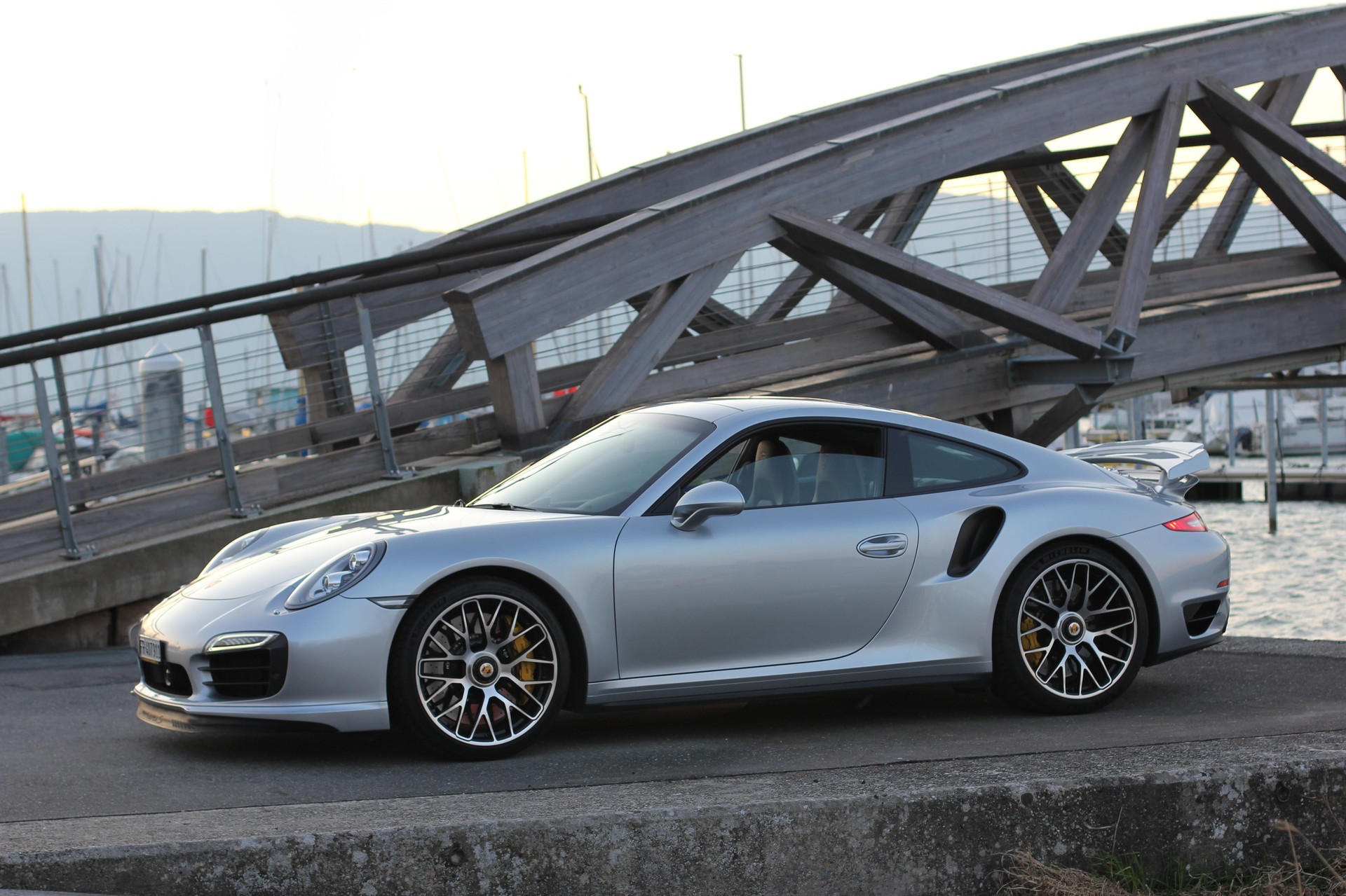PORSCHE 911 Turbo S PDK-showroom-element-3