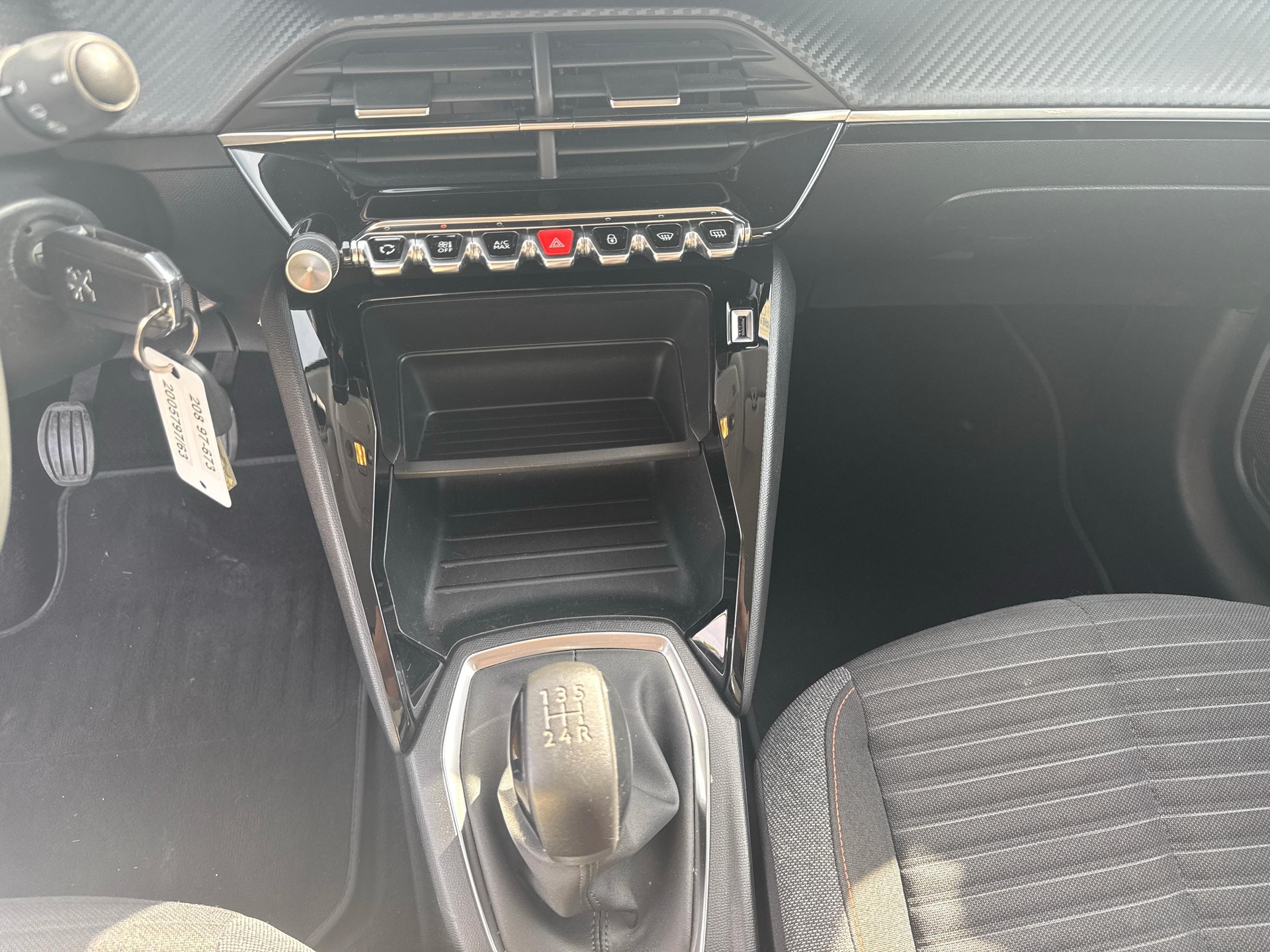PEUGEOT 208 1.2 PureTech Active / ab 3,99% Leasing bei Abschluss einer Protect Autoversicherung-image-15