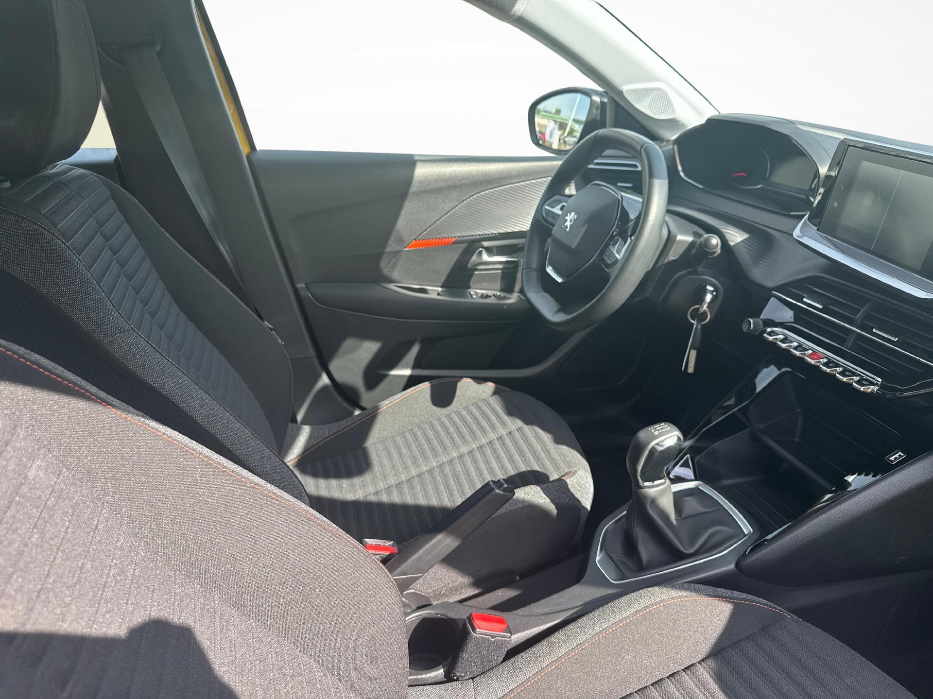 PEUGEOT 208 1.2 PureTech Active / ab 3,99% Leasing bei Abschluss einer Protect Autoversicherung-image-9