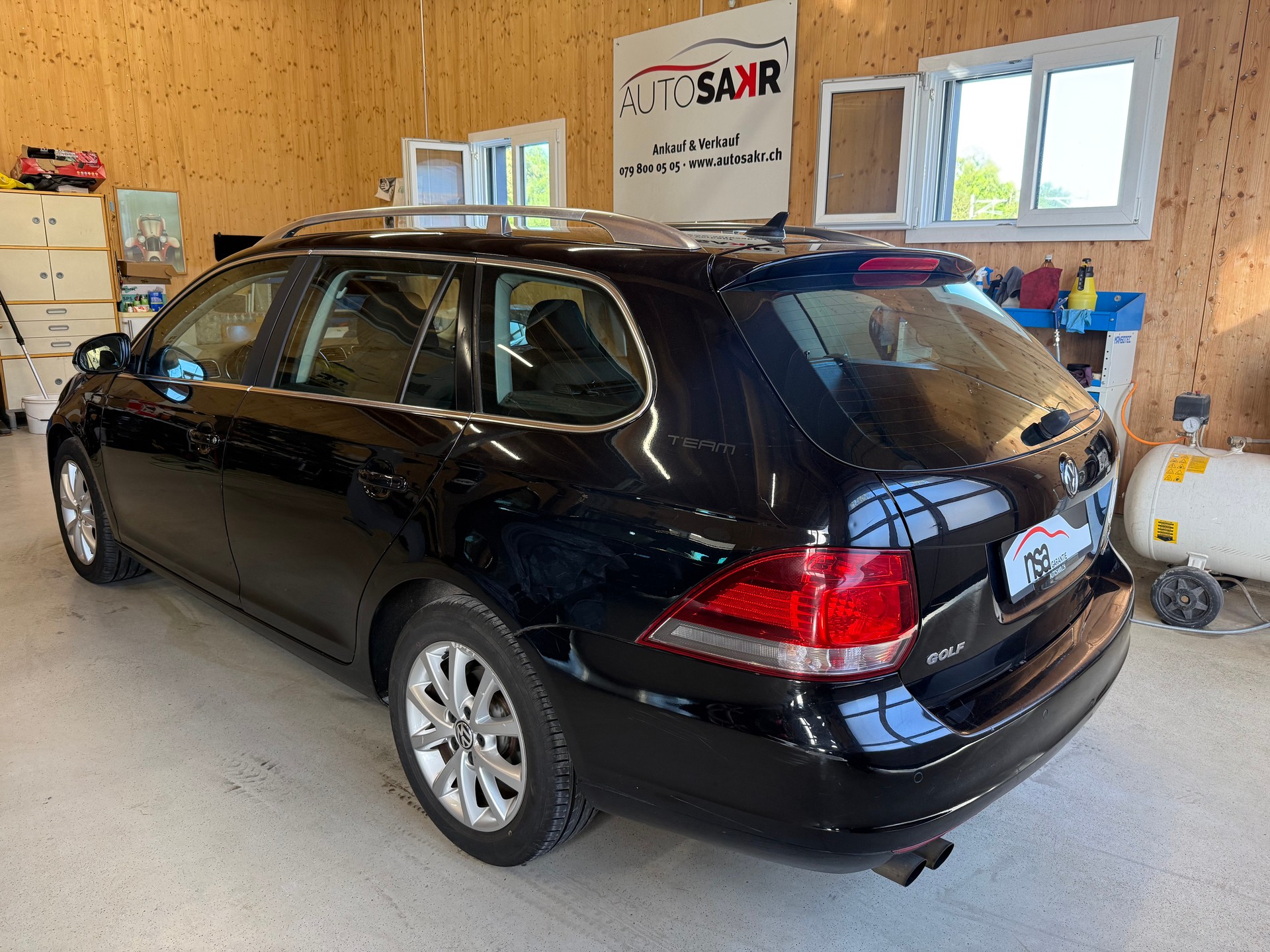 VW Golf Variant 1.6 TDI Team 4Motion-image-5