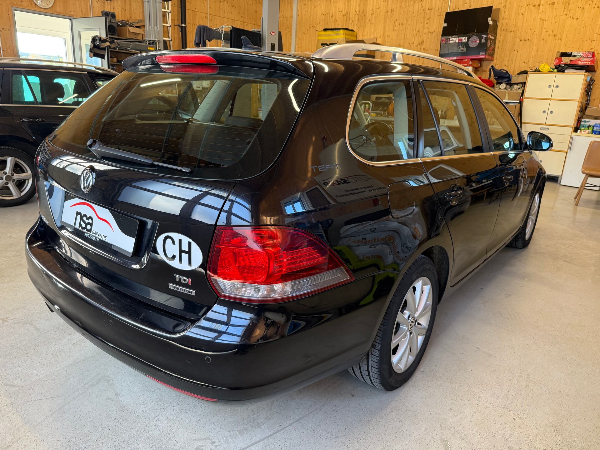 VW Golf Variant 1.6 TDI Team 4Motion-image-3