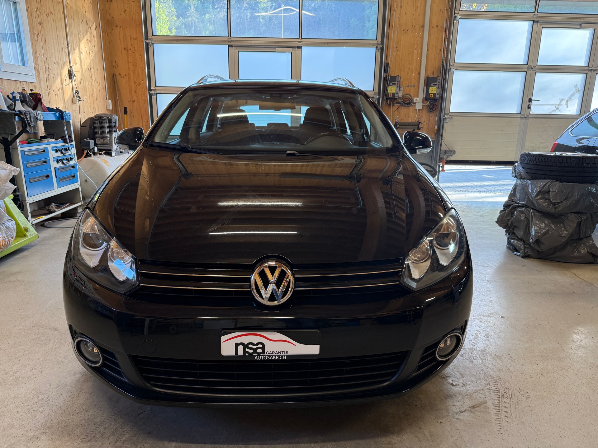 VW Golf Variant 1.6 TDI Team 4Motion-image-1