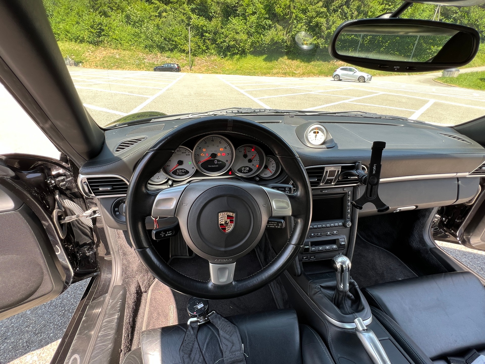 PORSCHE 911 Carrera S (997.1)-image-8