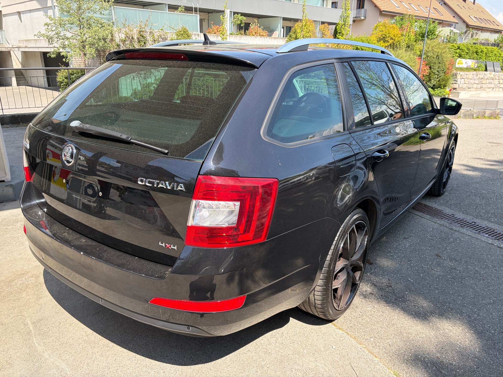 SKODA Octavia Combi 2.0 TDI Ambition 4x4 DSG-image-5