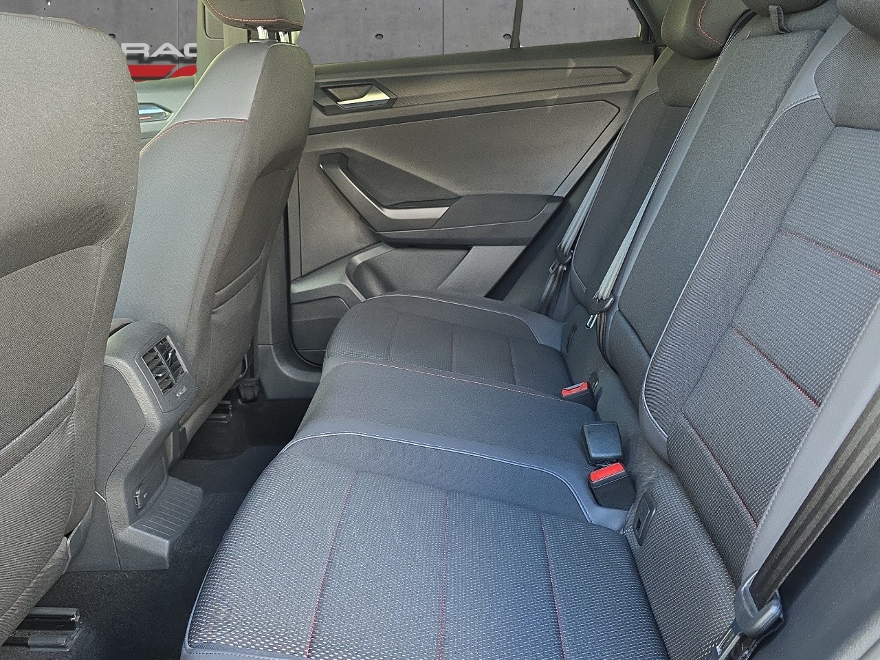 VW T-Roc 2.0 TSI Sport DSG 4Motion-image-4
