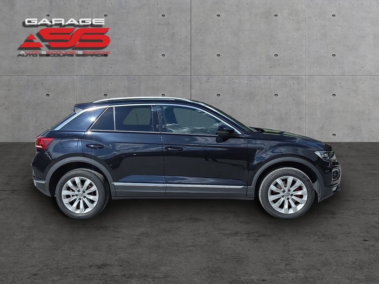 VW T-Roc 2.0 TSI Sport DSG 4Motion-image-2