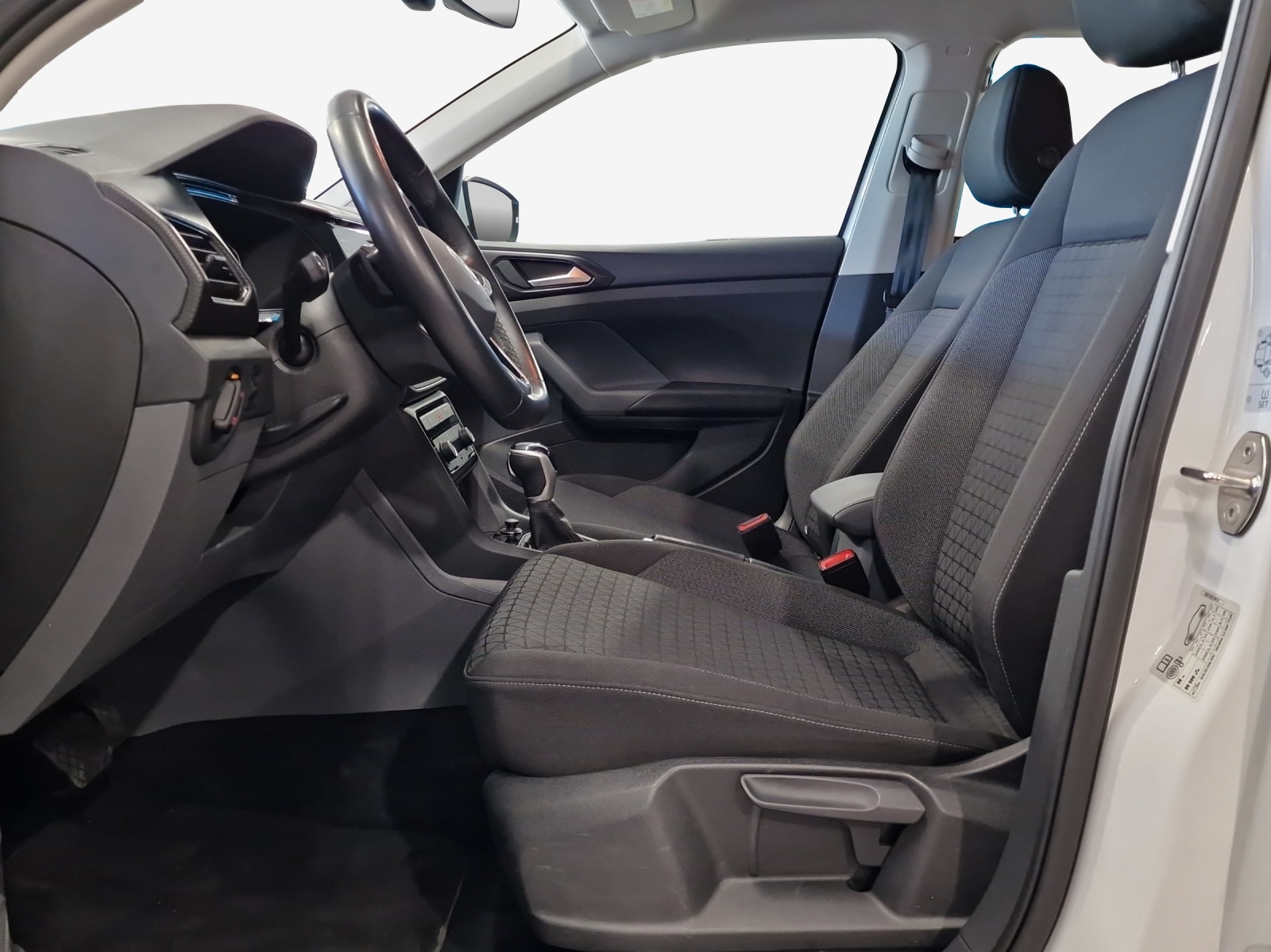 VW T-Cross 1.0 TSI Life DSG-image-7