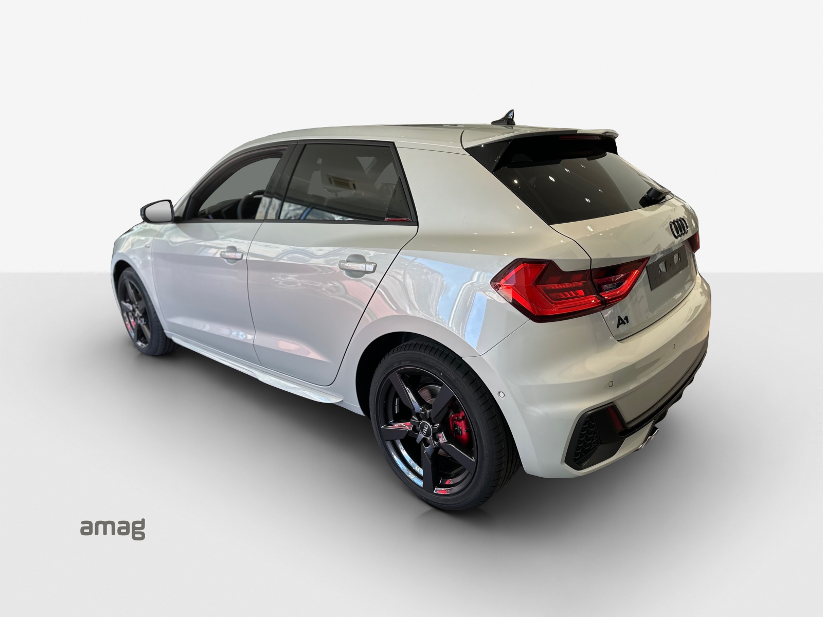 AUDI A1 Sportback 40 TFSI S Line S-tronic-image-2