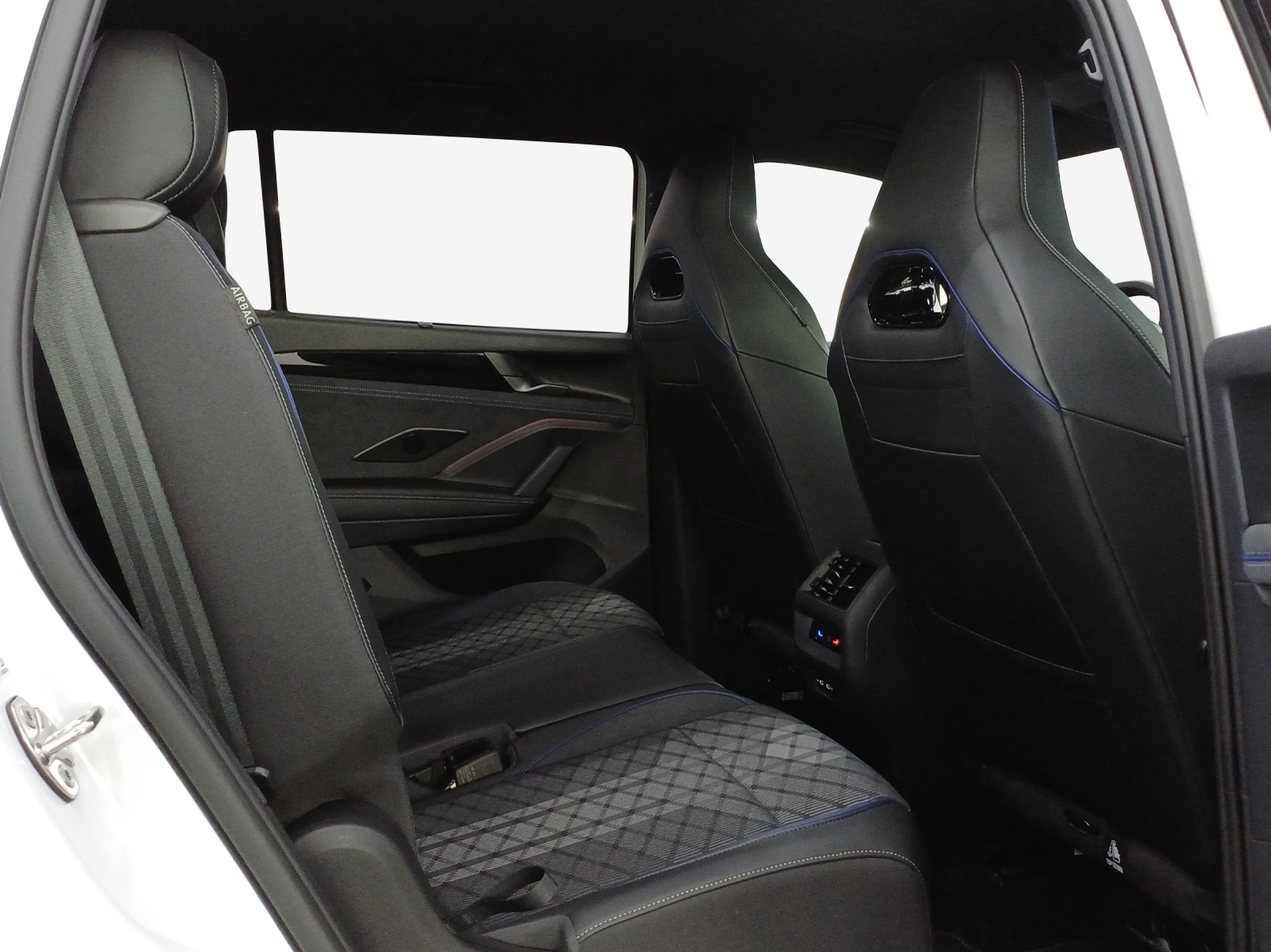 VW Tayron 2.0 TSI R-Line United DSG 4Motion-image-14
