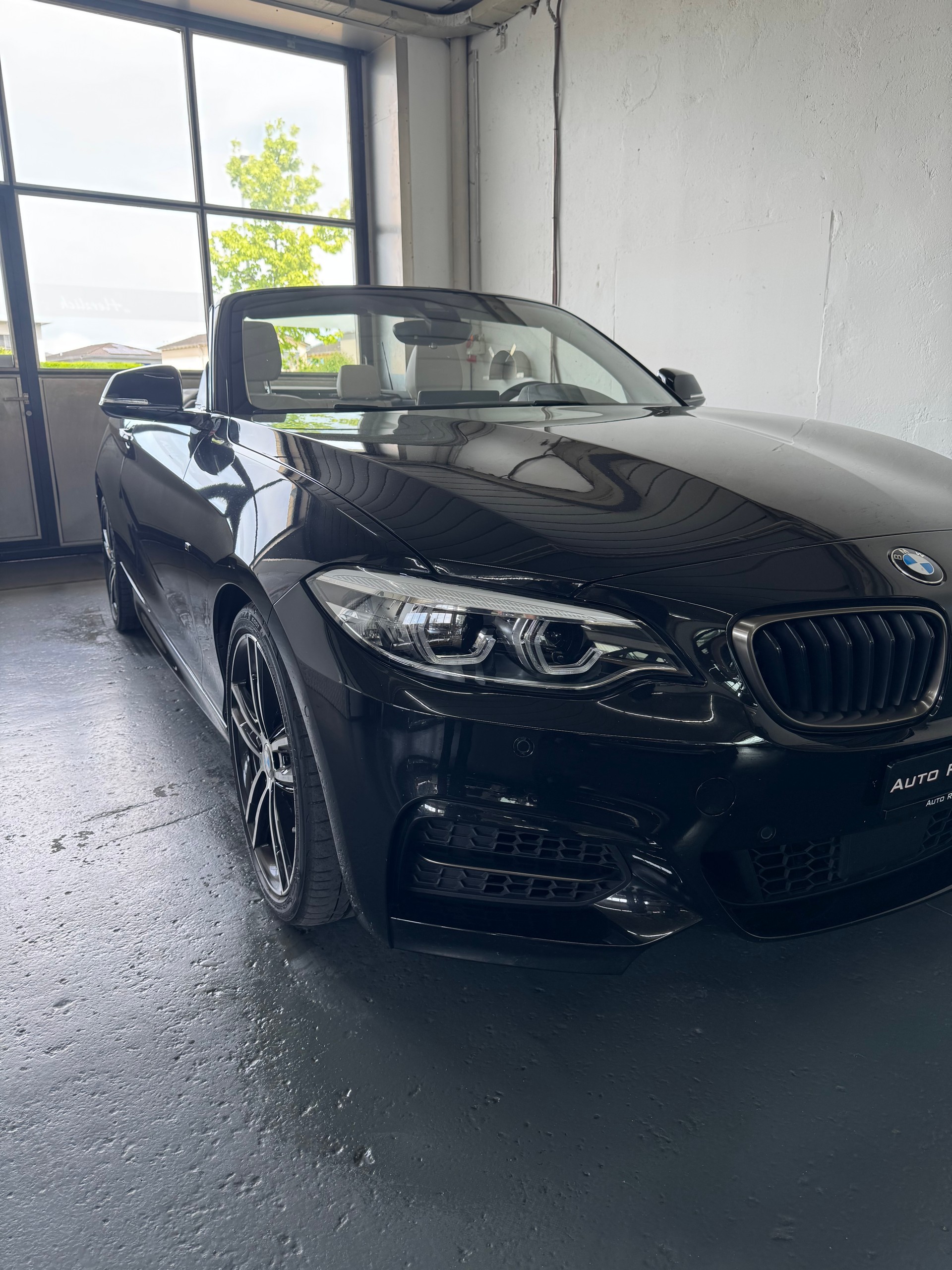 BMW M240i xDrive Steptronic-showroom-element-2