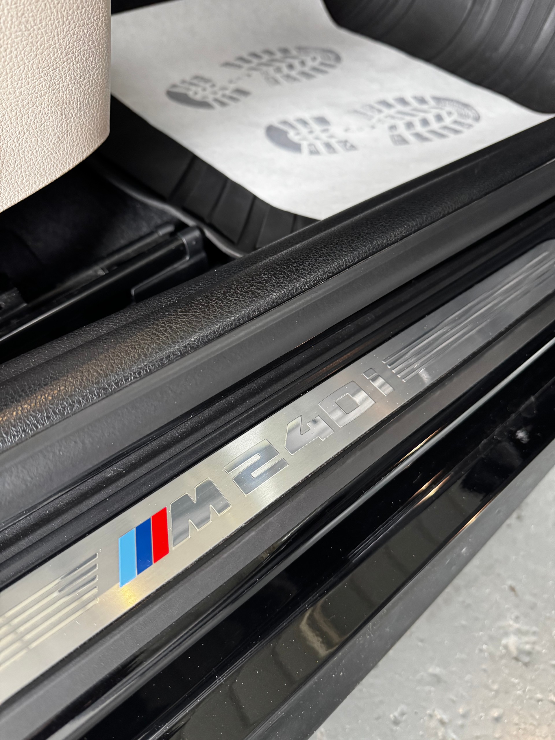 BMW M240i xDrive Steptronic-image-27