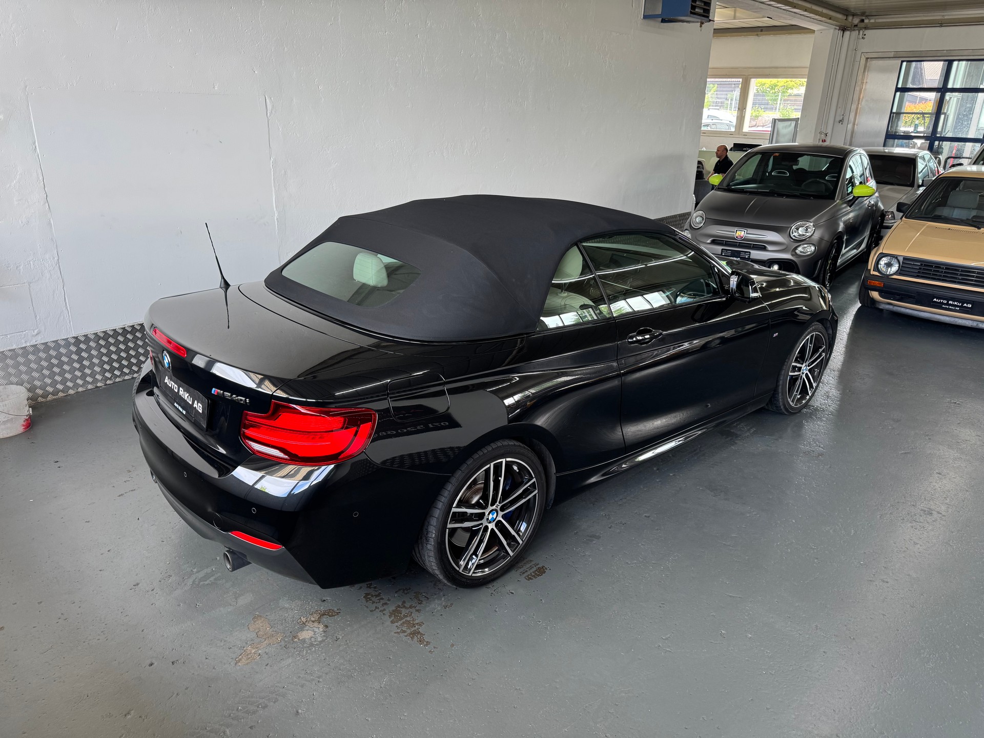 BMW M240i xDrive Steptronic-image-12