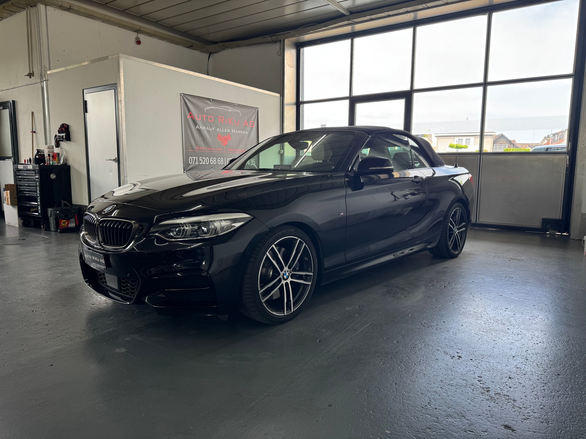 BMW M240i xDrive Steptronic-image-9