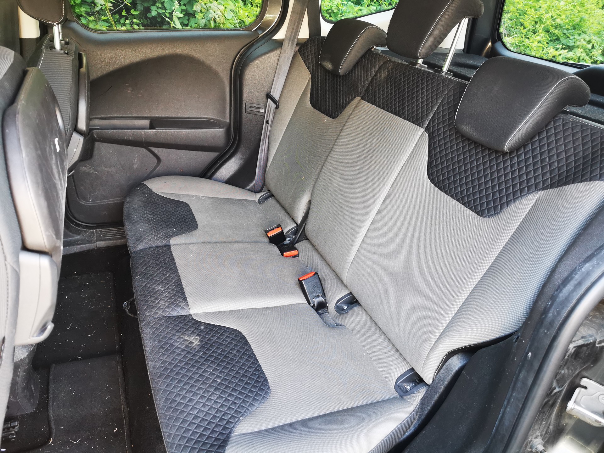 FORD Tourneo Courier 1.0 SCTi Titanium-image-6