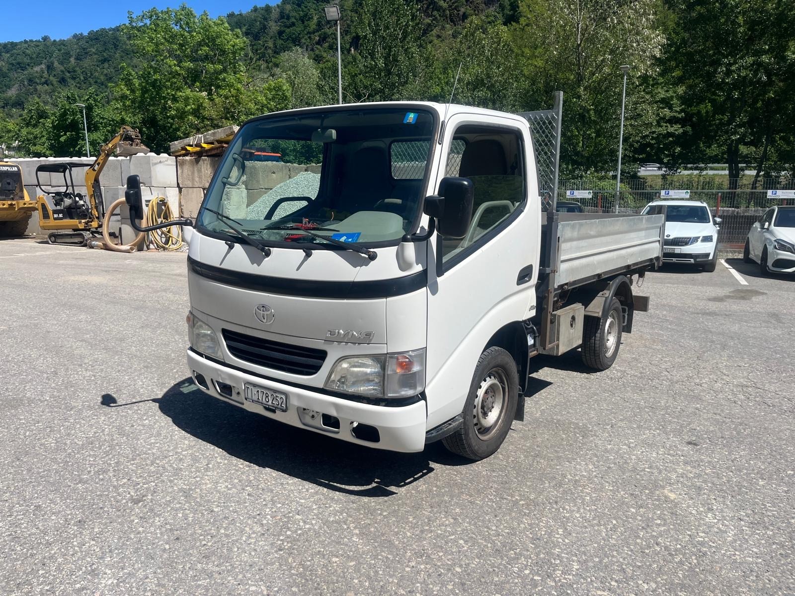 TOYOTA Dyna 100 2.5 D-4D-image-1