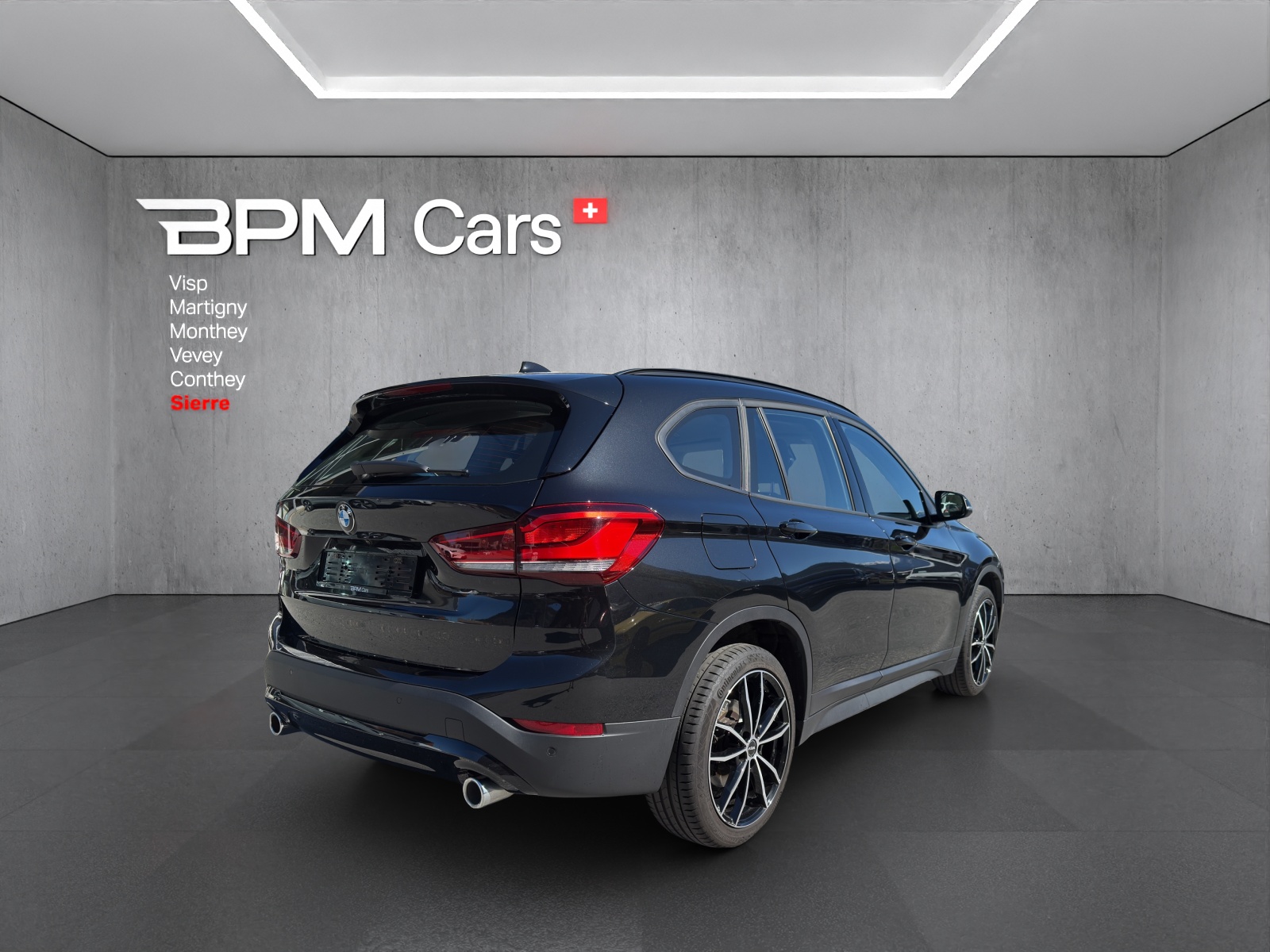 BMW X1 xDrive 25i Steptronic-showroom-element-1
