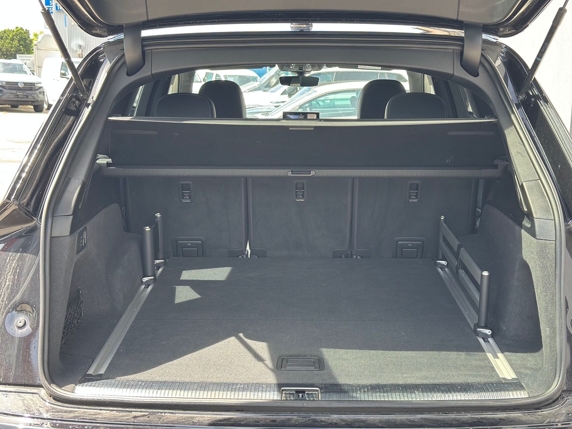AUDI SQ7 4.0 TDI quattro tiptronic-image-8