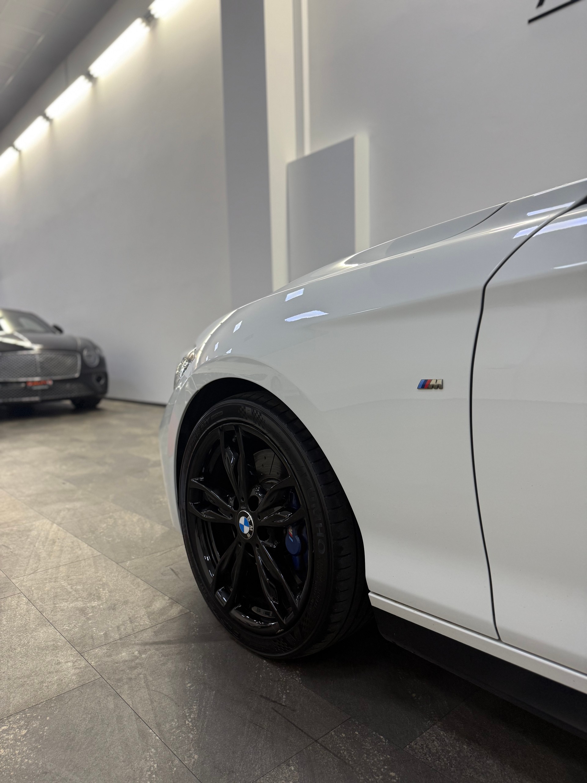 BMW M135i xDrive Steptronic-image-11