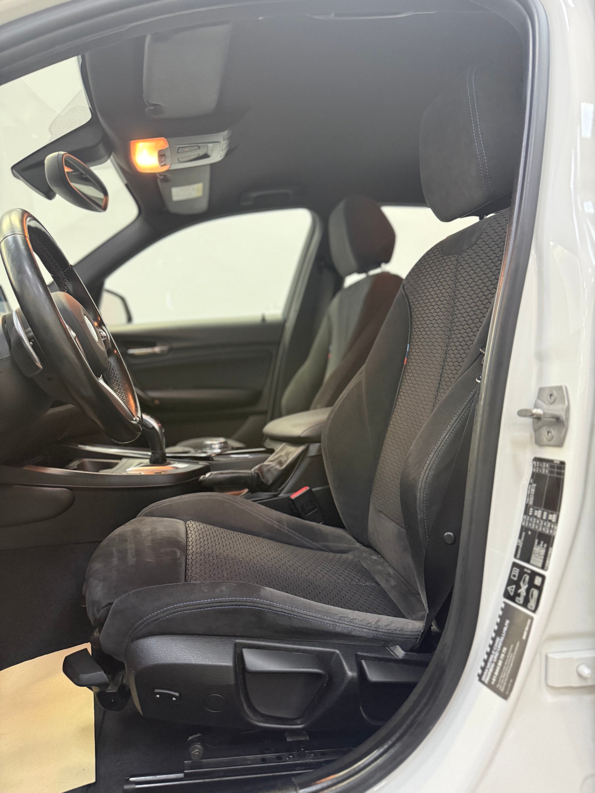 BMW M135i xDrive Steptronic-image-20