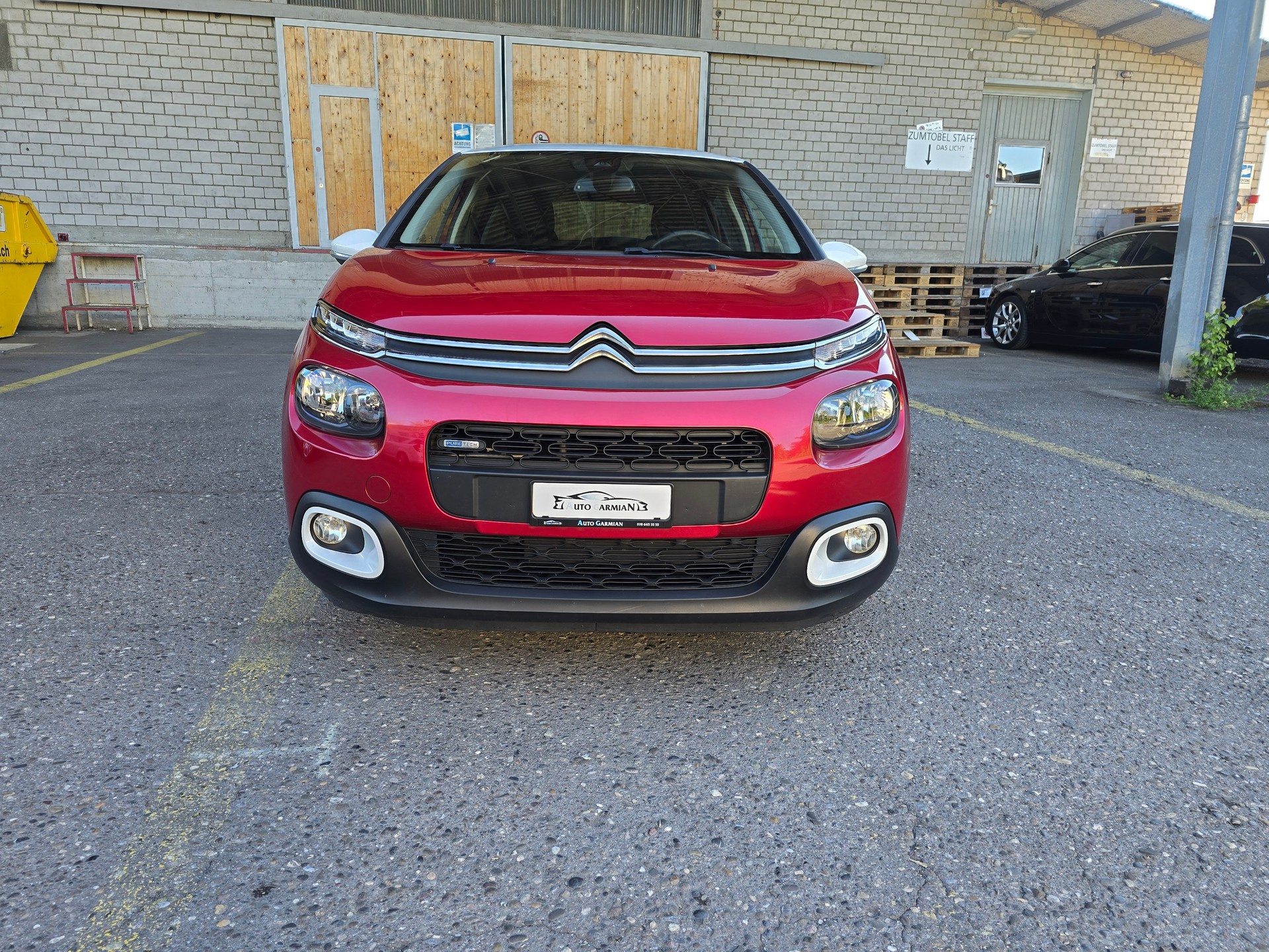 CITROEN C3 1.2i PureTech Shine-image-0