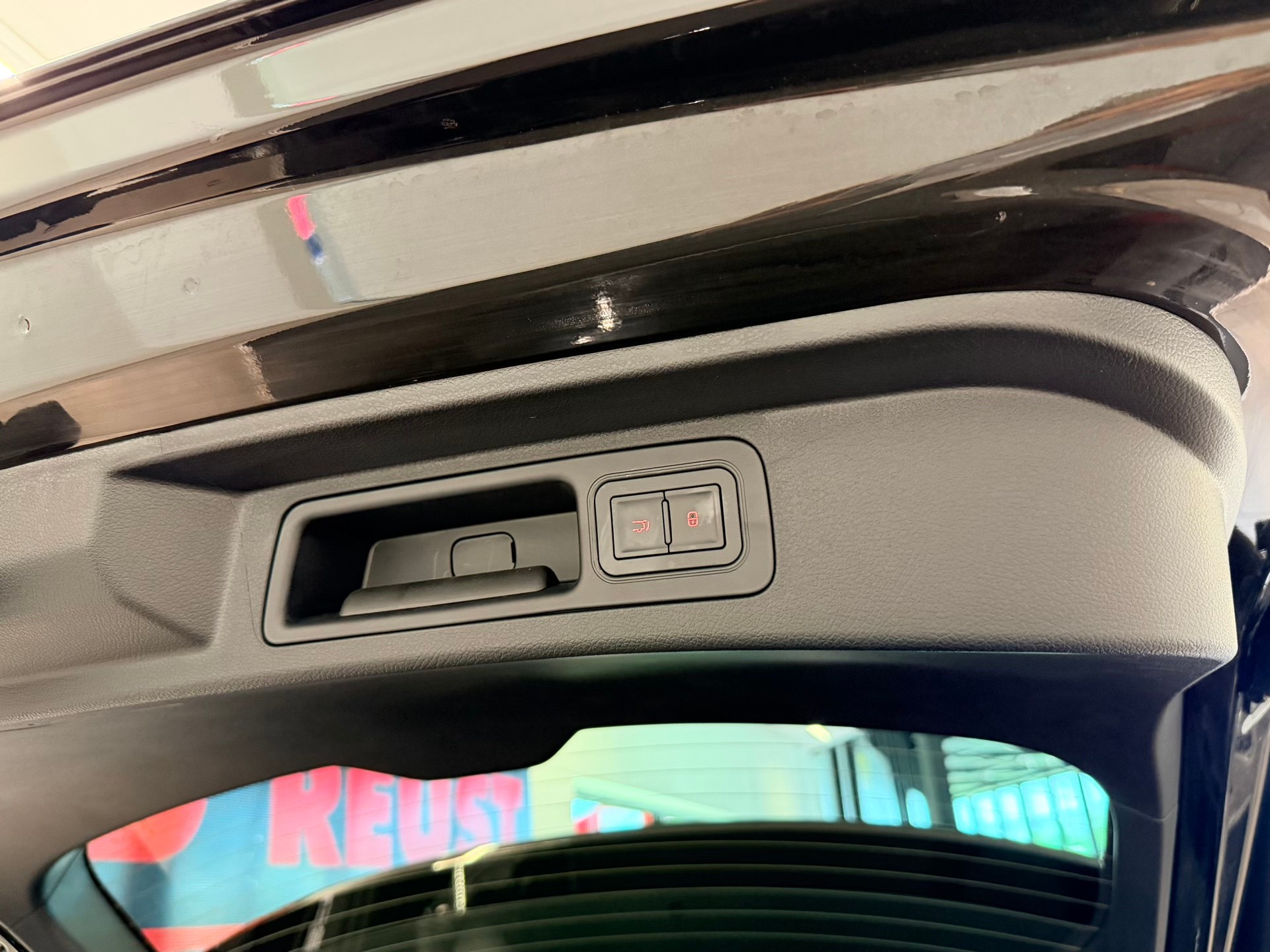 BYD Seal U DM-i Design AWD-image-9