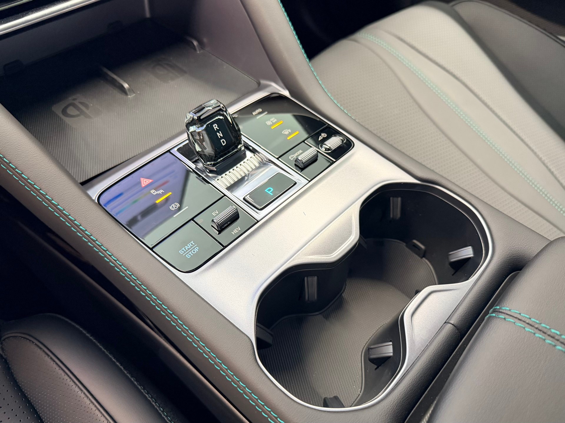 BYD Seal U DM-i Design AWD-image-24