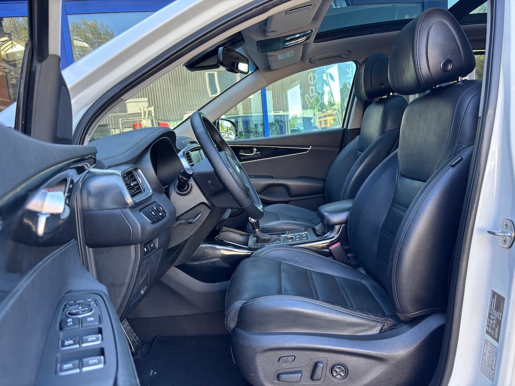 KIA Sorento 2.2 CRDI Style 7P. Automatic-image-7