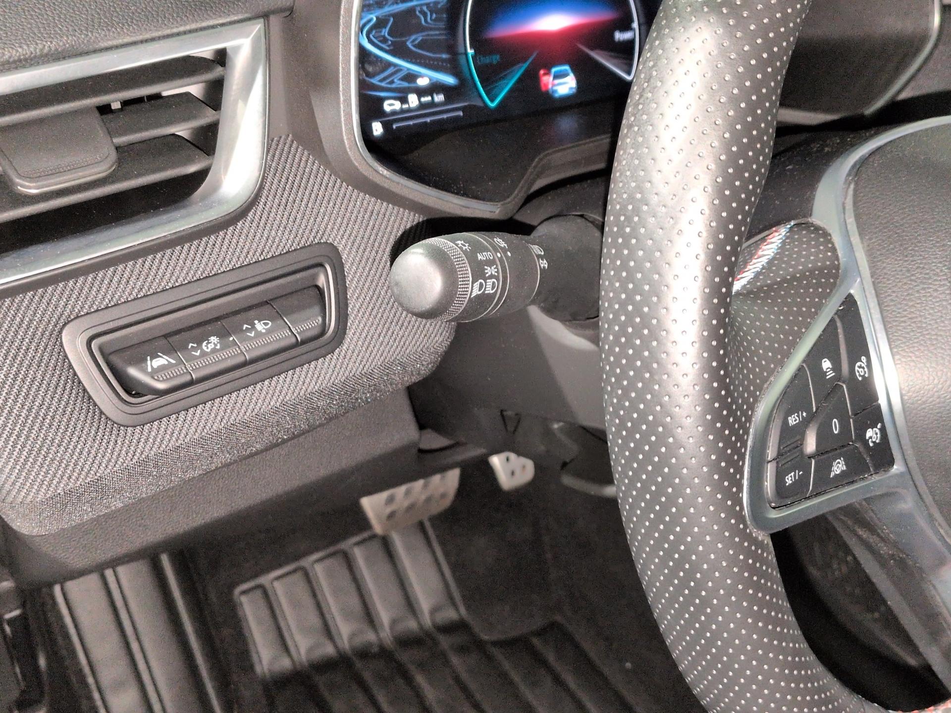 RENAULT Clio 1.6 E-Tech Esprit Alpine-image-18